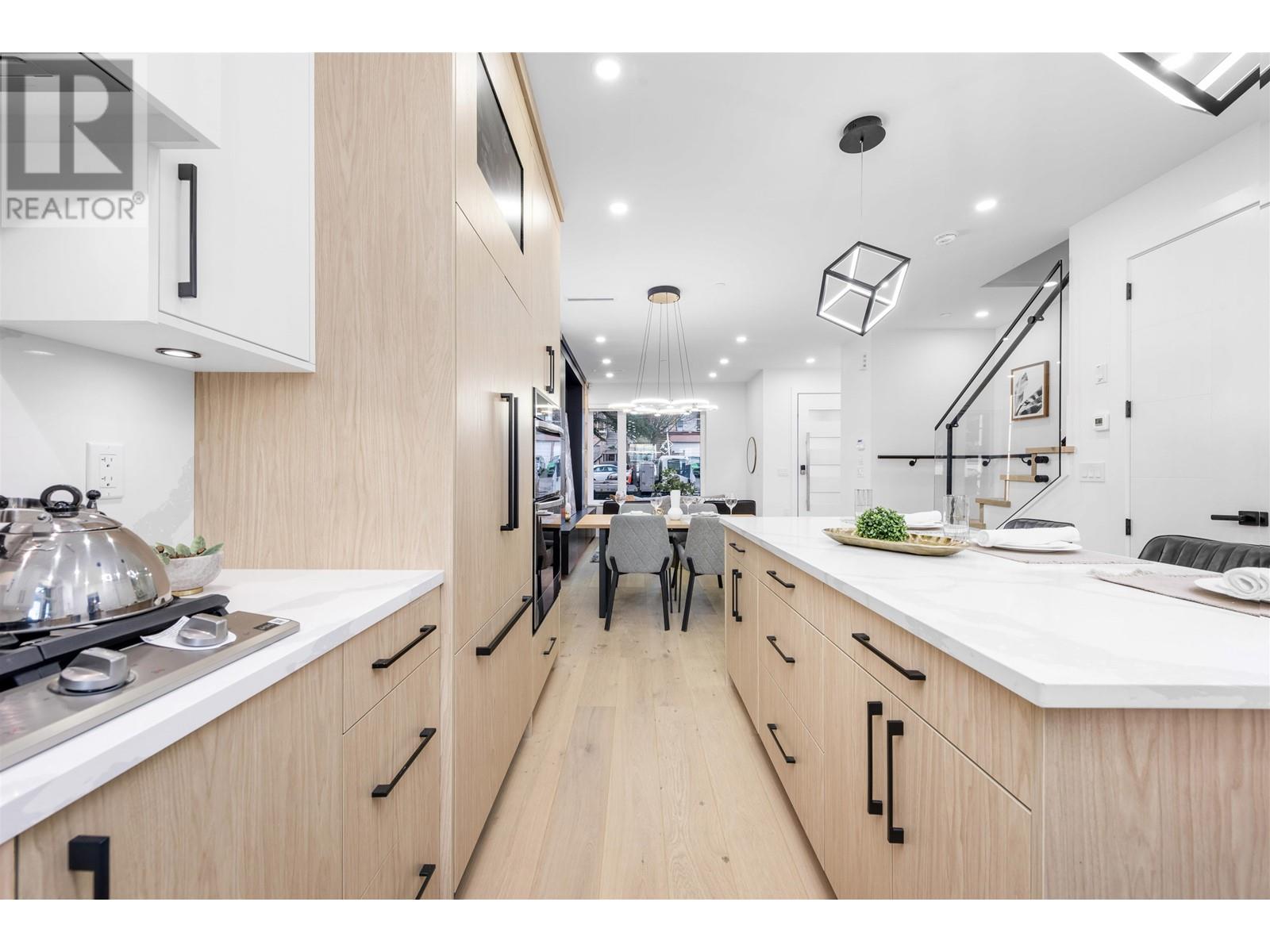 670 E 64 Avenue, Vancouver, British Columbia  V5X 2N2 - Photo 12 - R3007000