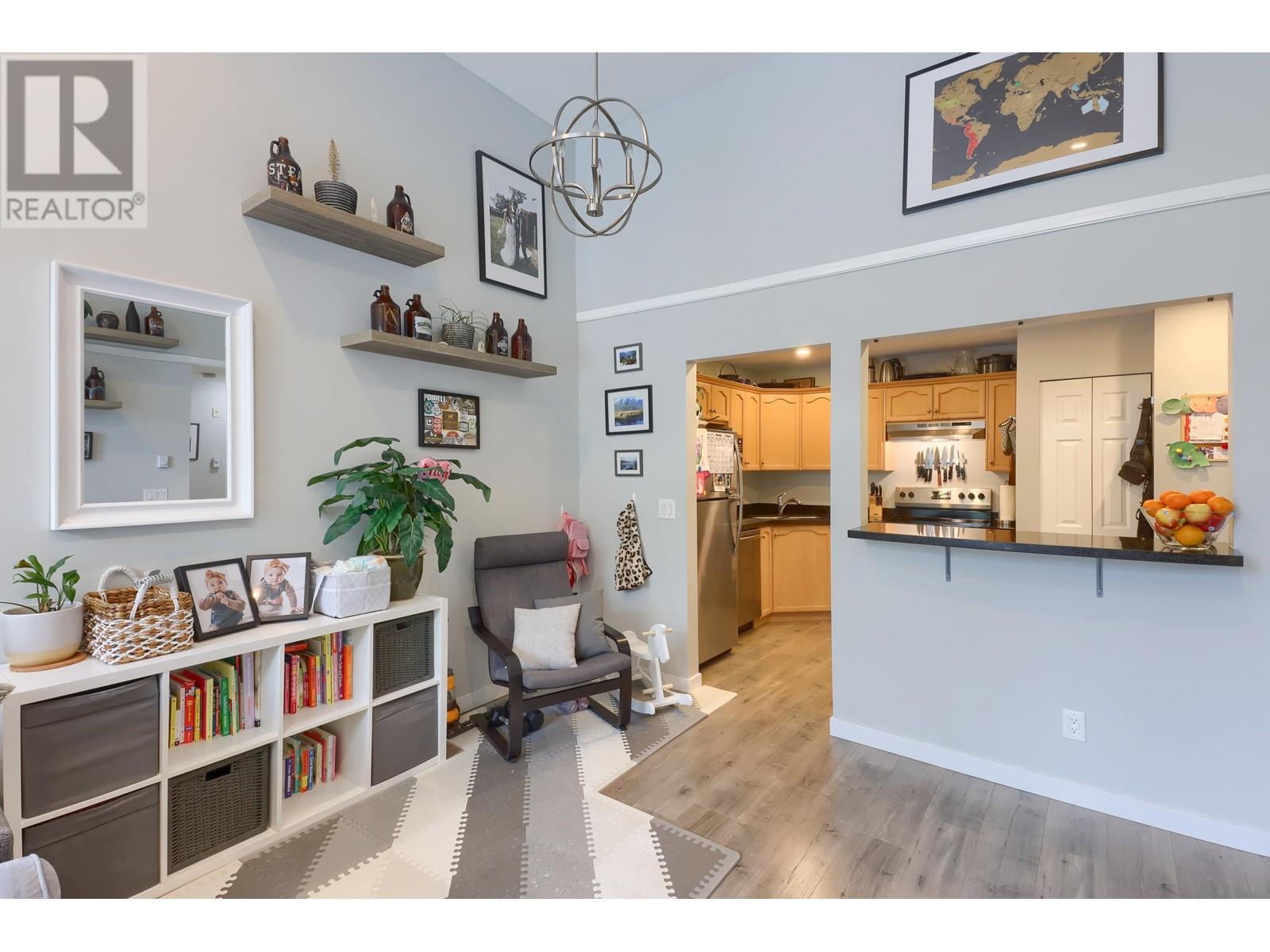 605 301 Maude Road, Port Moody, British Columbia  V3H 5B1 - Photo 3 - R3007020