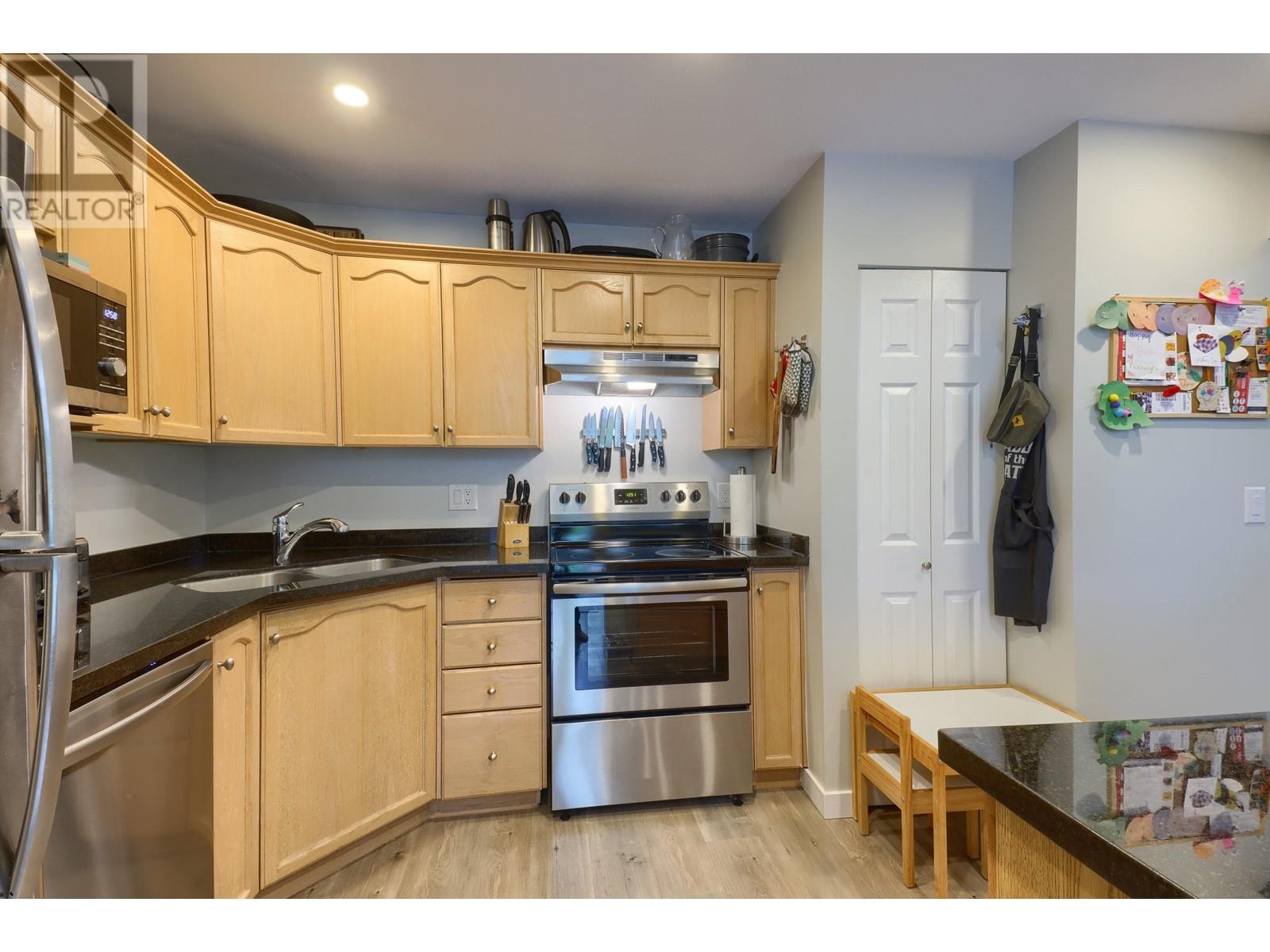 605 301 Maude Road, Port Moody, British Columbia  V3H 5B1 - Photo 5 - R3007020