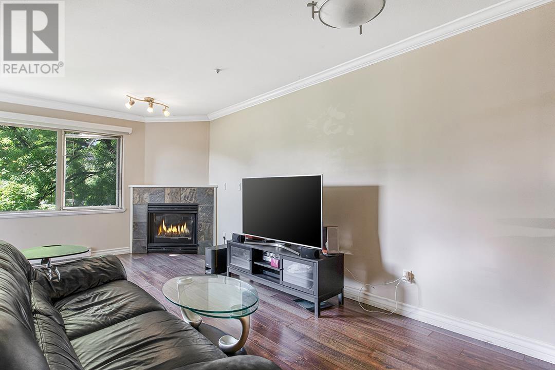 301 210 Carnarvon Street, New Westminster, British Columbia  V3L 1B8 - Photo 2 - R3007046