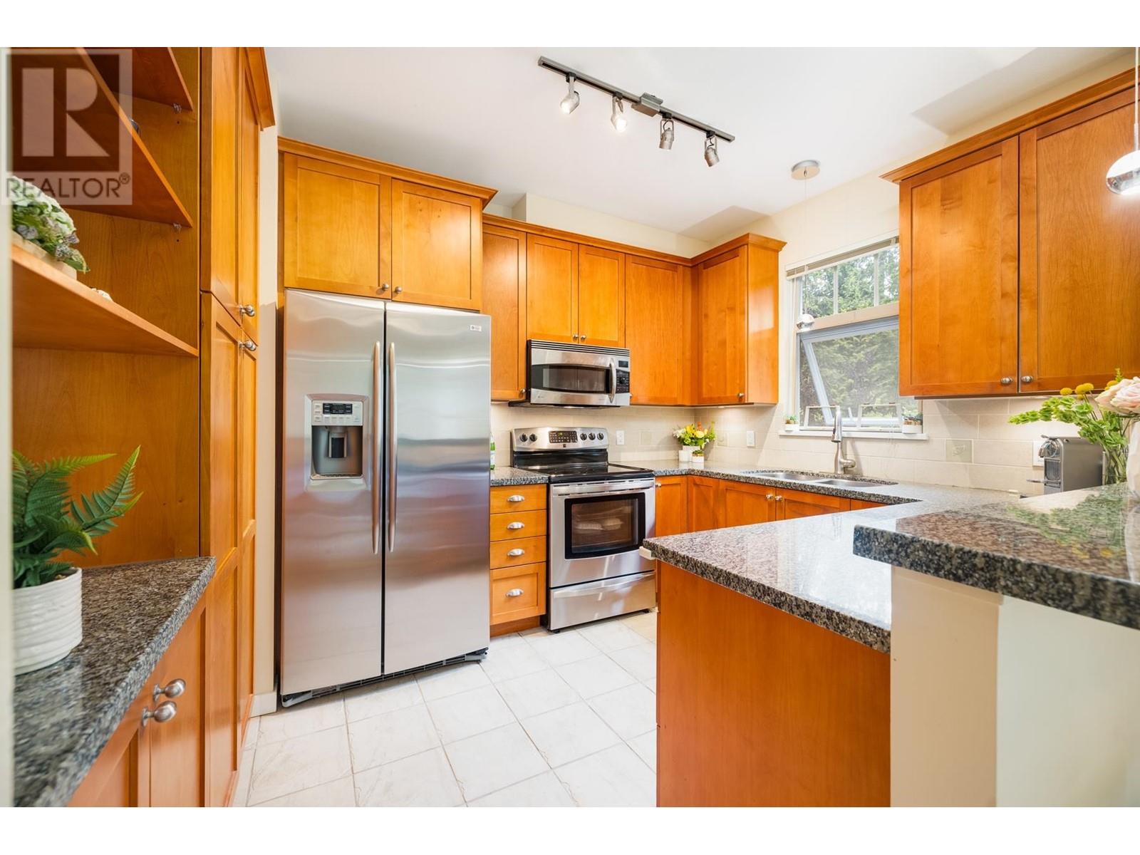 202 3125 Capilano Crescent, North Vancouver, British Columbia  V7R 4X5 - Photo 15 - R3007053