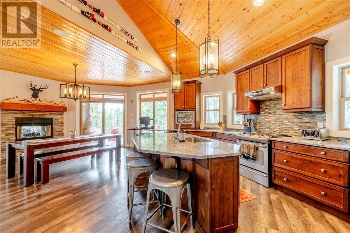 9942 Osprey Landing Drive, Wardner, British Columbia  V0B 2J0 - Photo 19 - 10349340