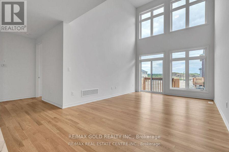 5 Bayberry Drive, Adjala-Tosorontio, Ontario  L0G 1W0 - Photo 5 - N12135957