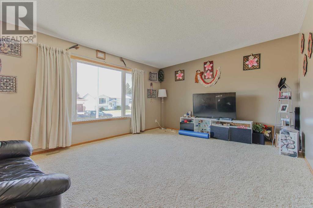 5809 47 Street, Taber, Alberta  T1G 1E2 - Photo 2 - A2218317