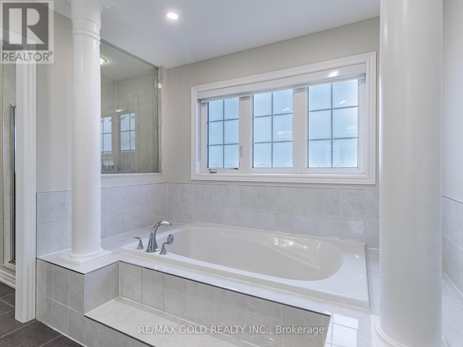 41 Hoxton Road, Brampton (Northwest Brampton), Ontario  L7A 4L5 - Photo 29 - W12115346