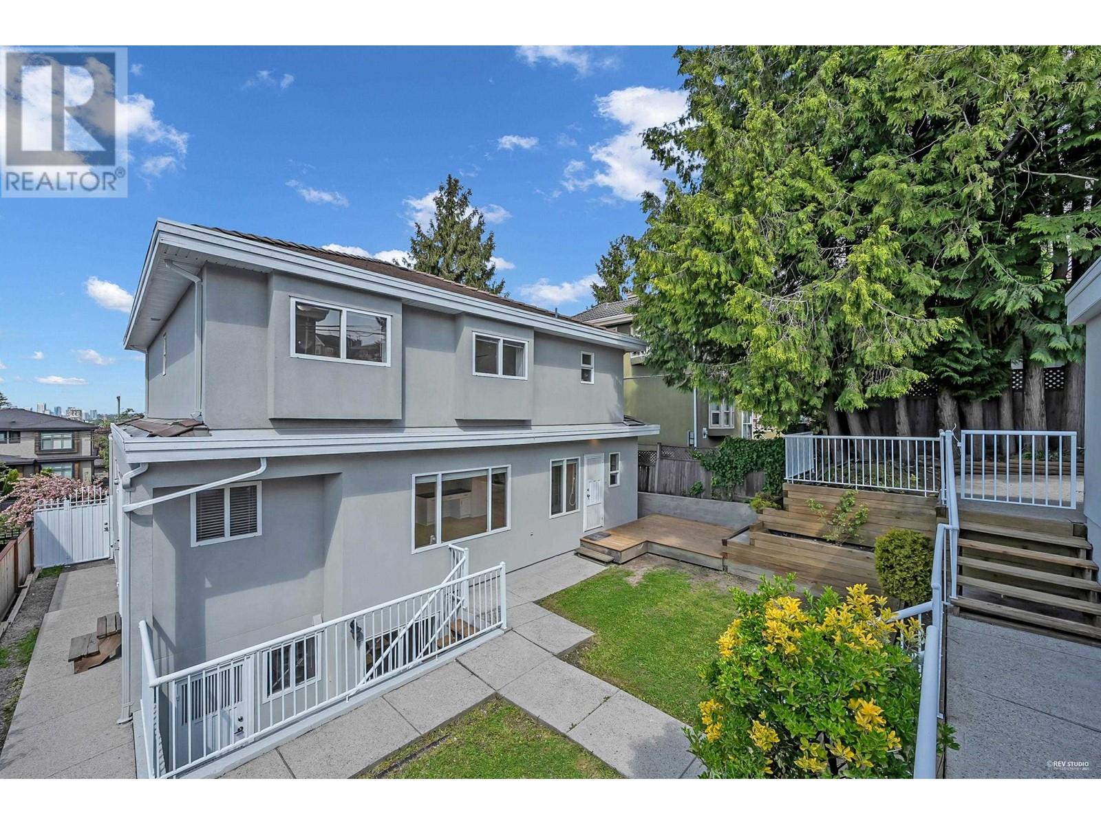 Property at 7938 VICTORIA DRIVE image 5