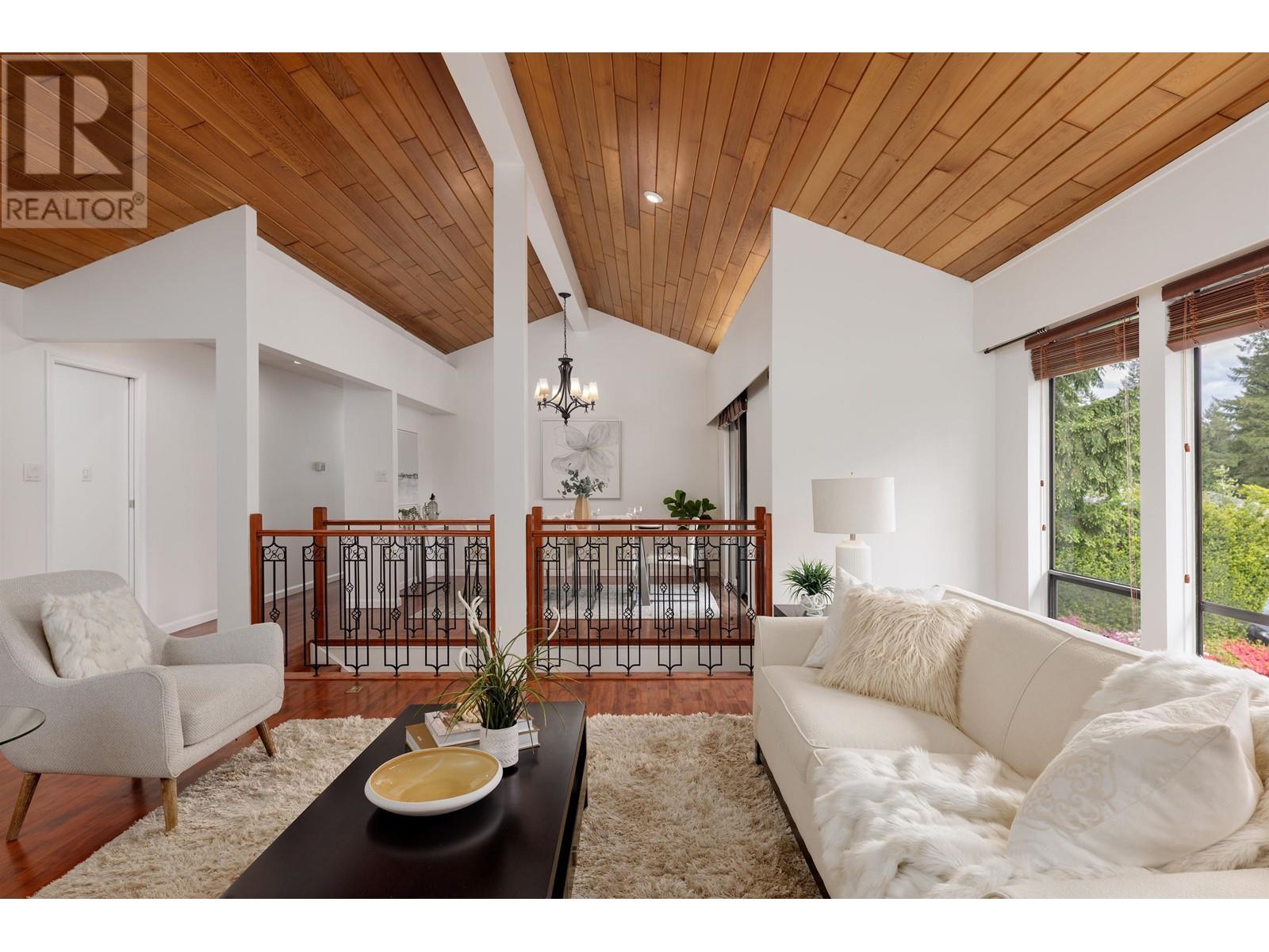 548 E Braemar Road, North Vancouver, British Columbia  V7N 1R3 - Photo 4 - R3006987