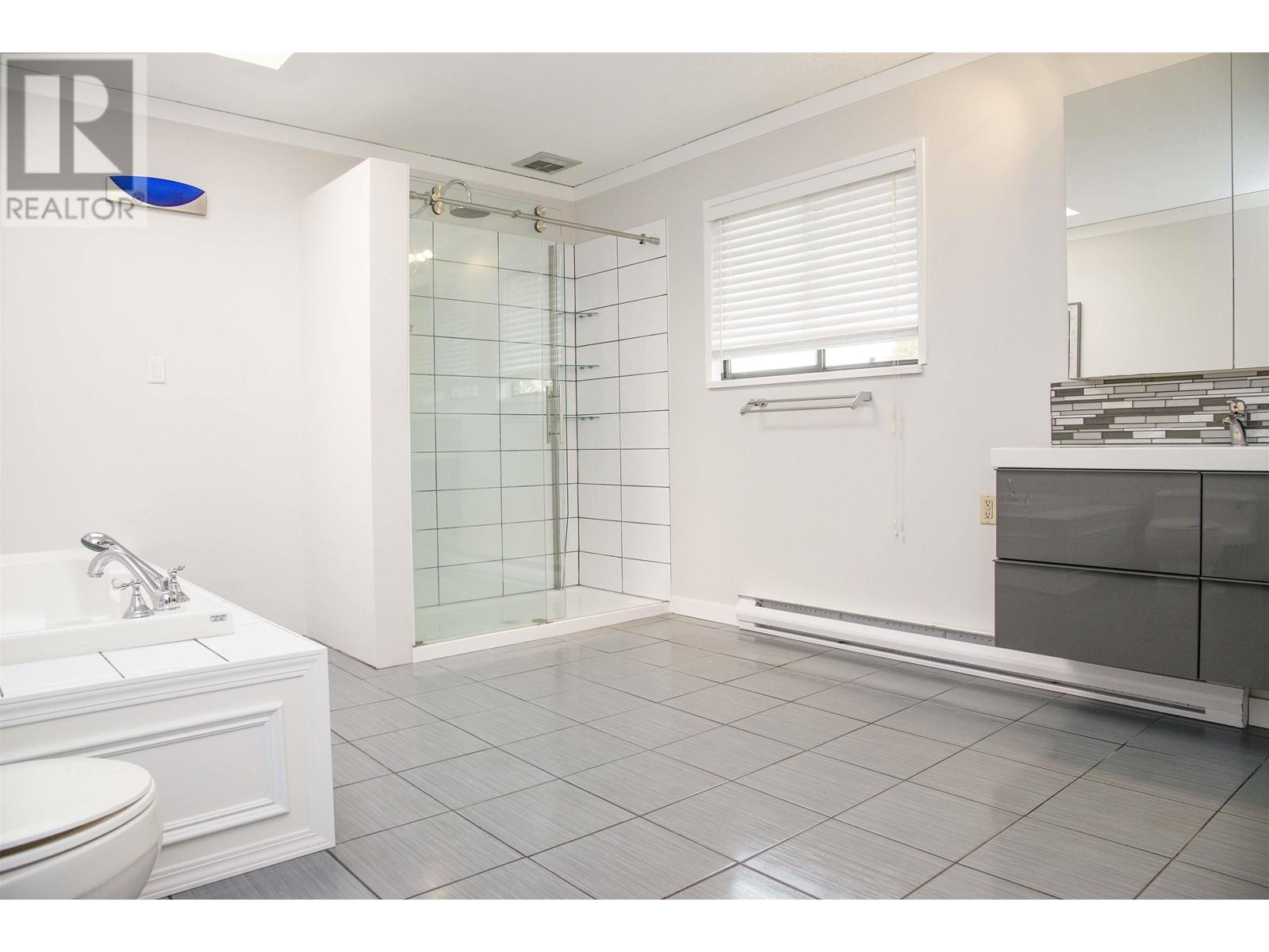 8660 Bairdmore Crescent, Richmond, British Columbia  V7C 1M7 - Photo 14 - R3006993