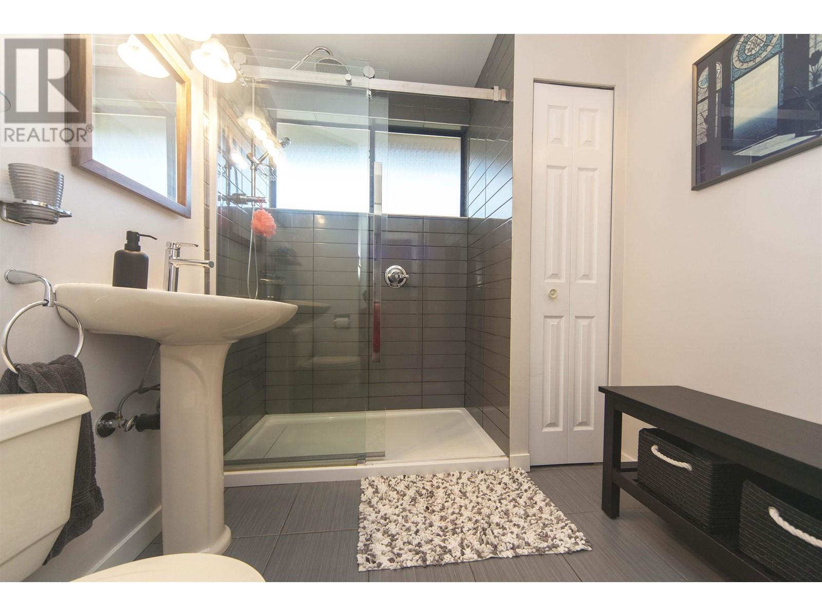 8660 Bairdmore Crescent, Richmond, British Columbia  V7C 1M7 - Photo 22 - R3006993