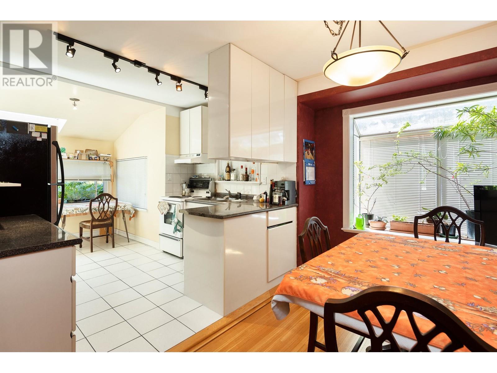 3136 W 11th Avenue, Vancouver, British Columbia  V6K 2M7 - Photo 8 - R3007033
