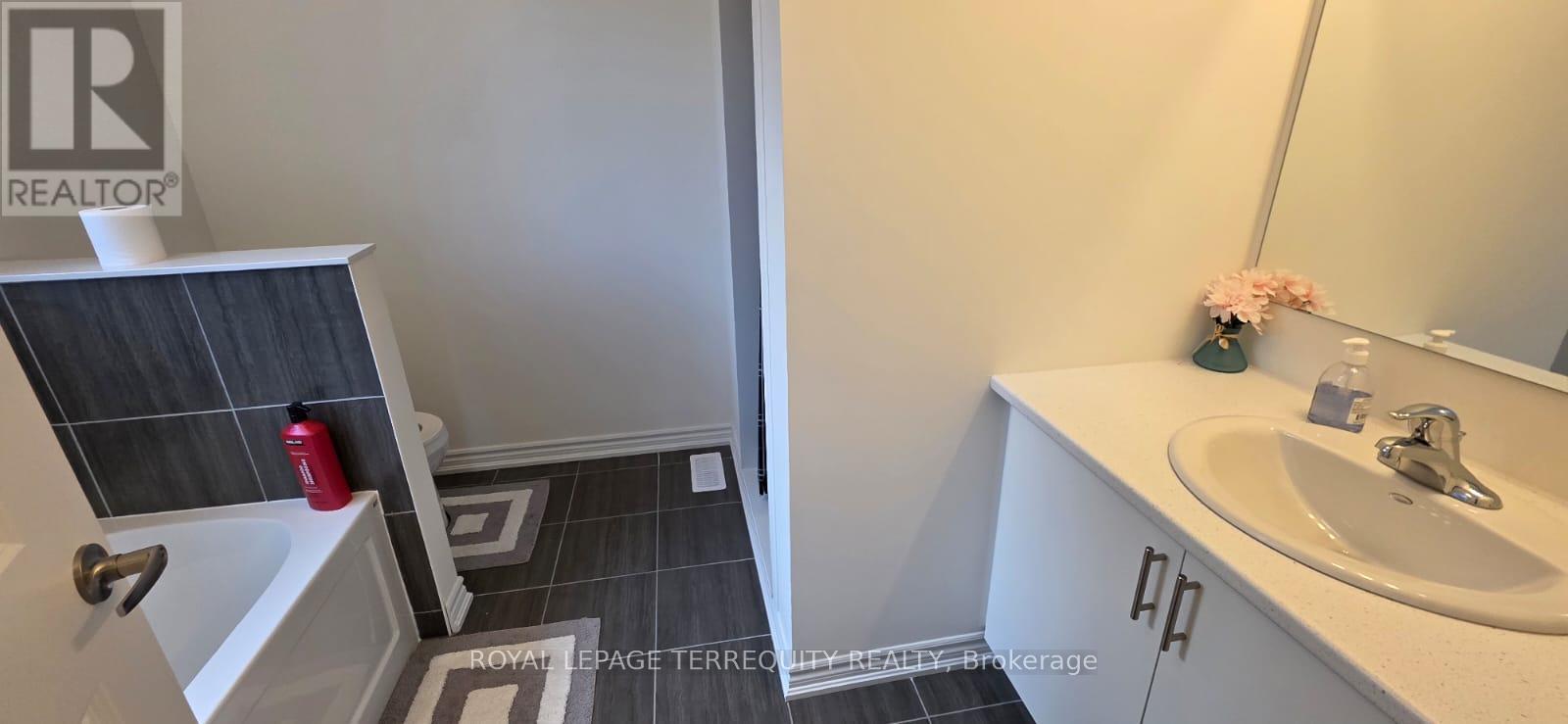 37 Hillcroft Way, Kawartha Lakes, Ontario  K0M 1A0 - Photo 22 - X12152429
