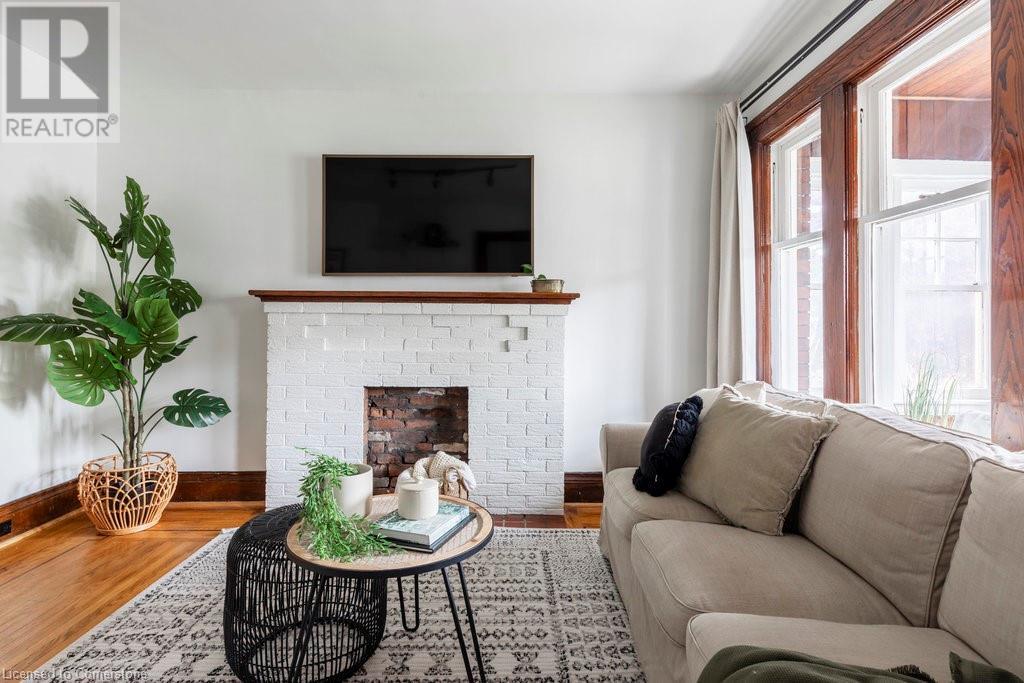 203 Locke Street N, Hamilton, Ontario  L8R 3B1 - Photo 11 - 40730362