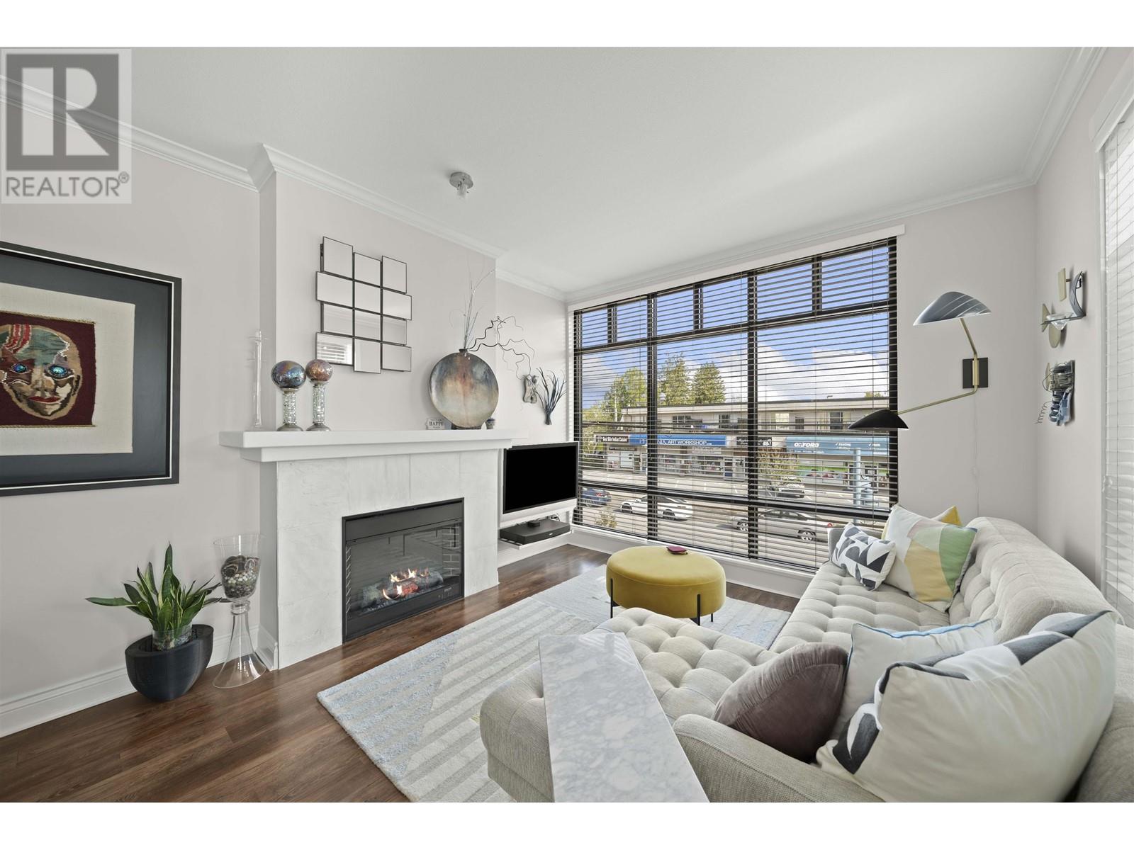 203 3880 Chatham Street, Richmond, British Columbia  V7E 2Z5 - Photo 2 - R3005576
