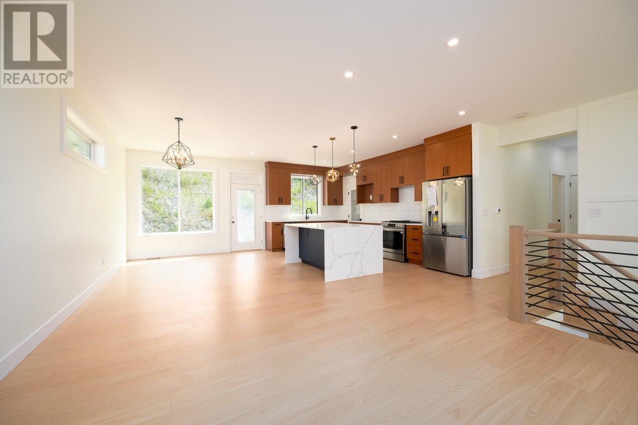 1725 Balsam Place, Kamloops, British Columbia  V2E 0E2 - Photo 8 - 10349402