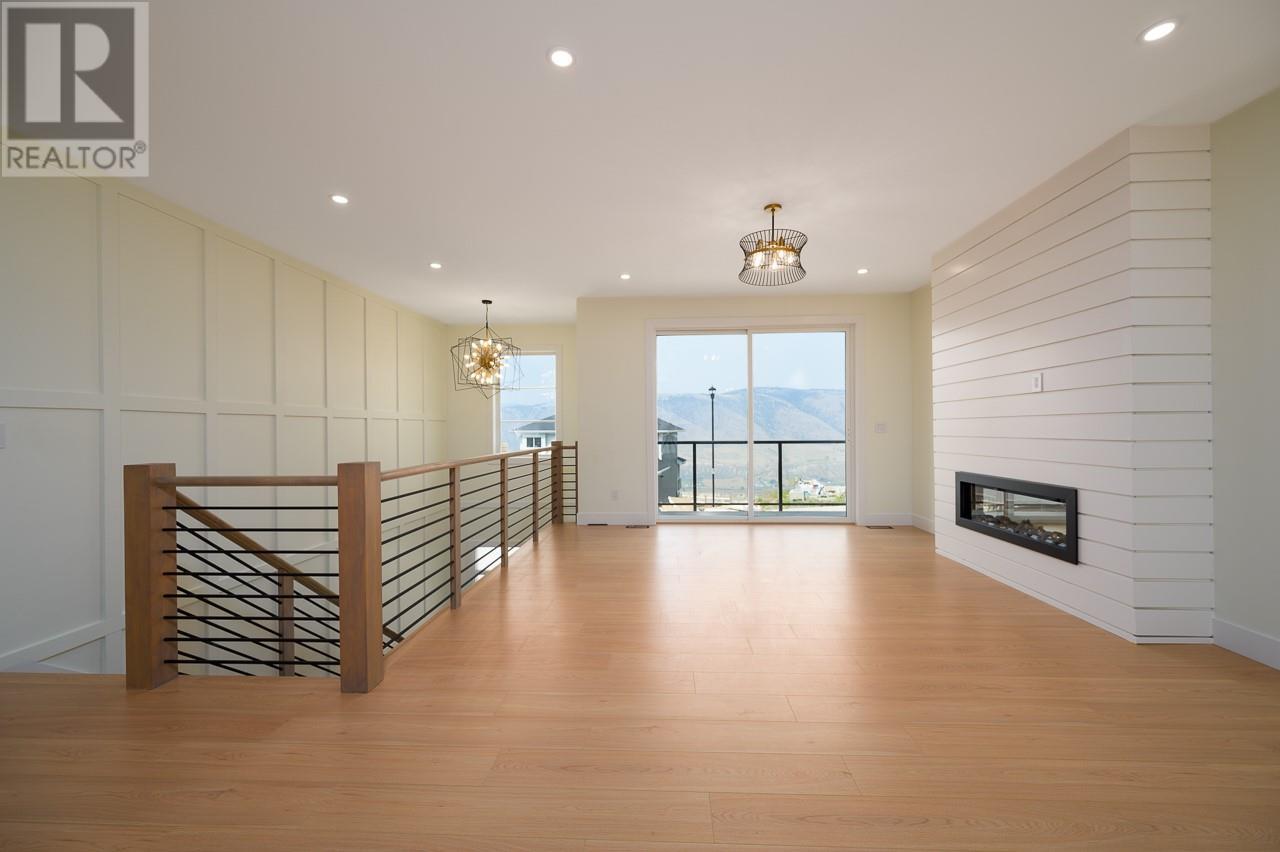 Property at 1725 Balsam Place image 5