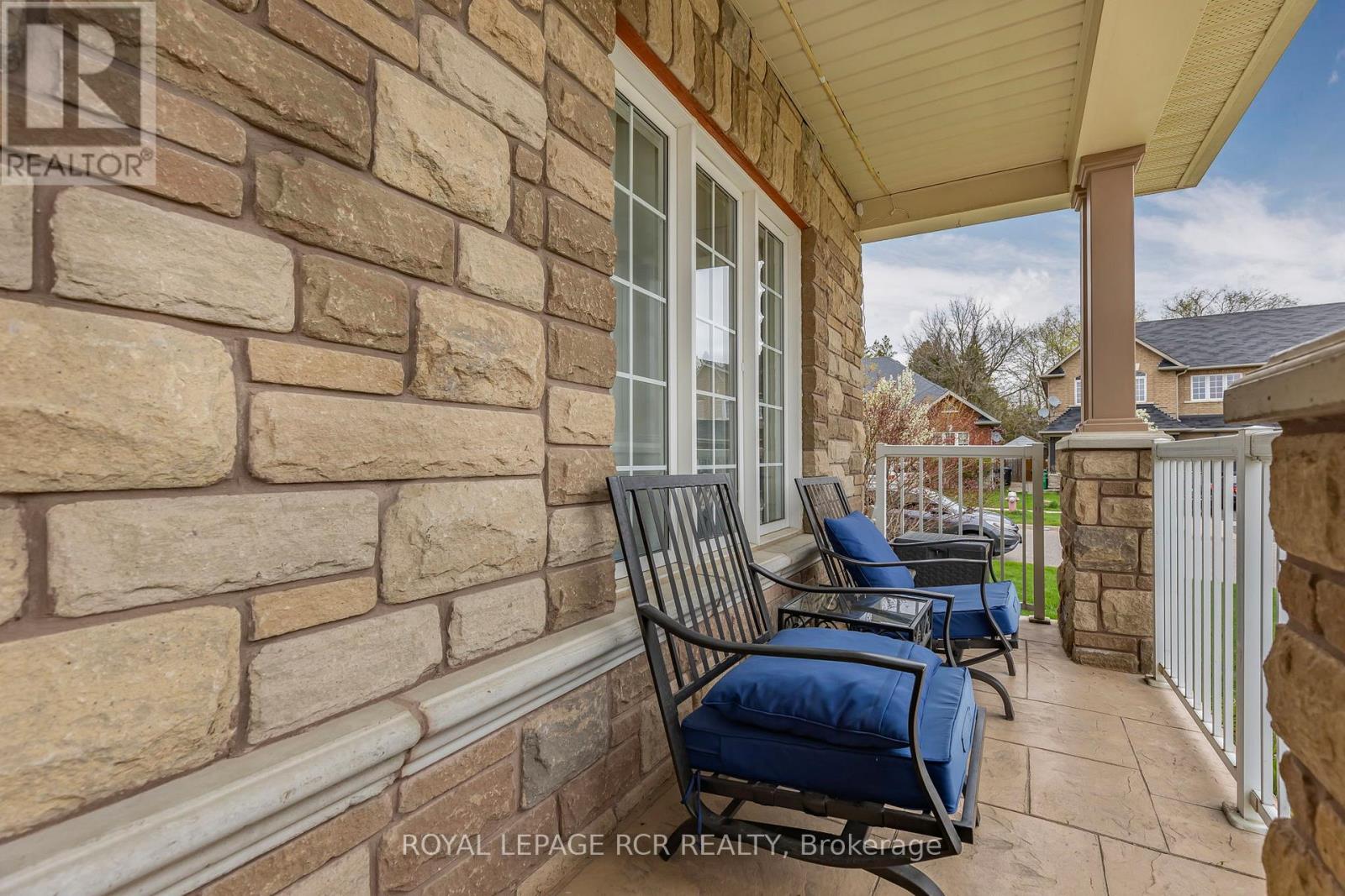 2 Littlebrook Lane, Caledon, Ontario  L7C 3M4 - Photo 5 - W12150178