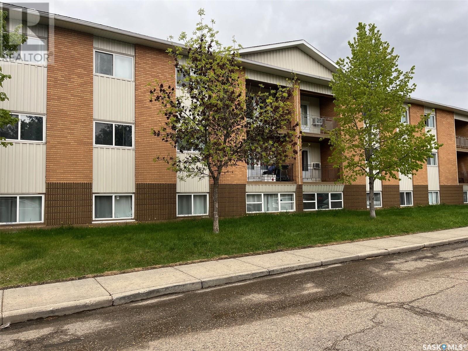 302 8th AVENUE SW, biggar, Saskatchewan