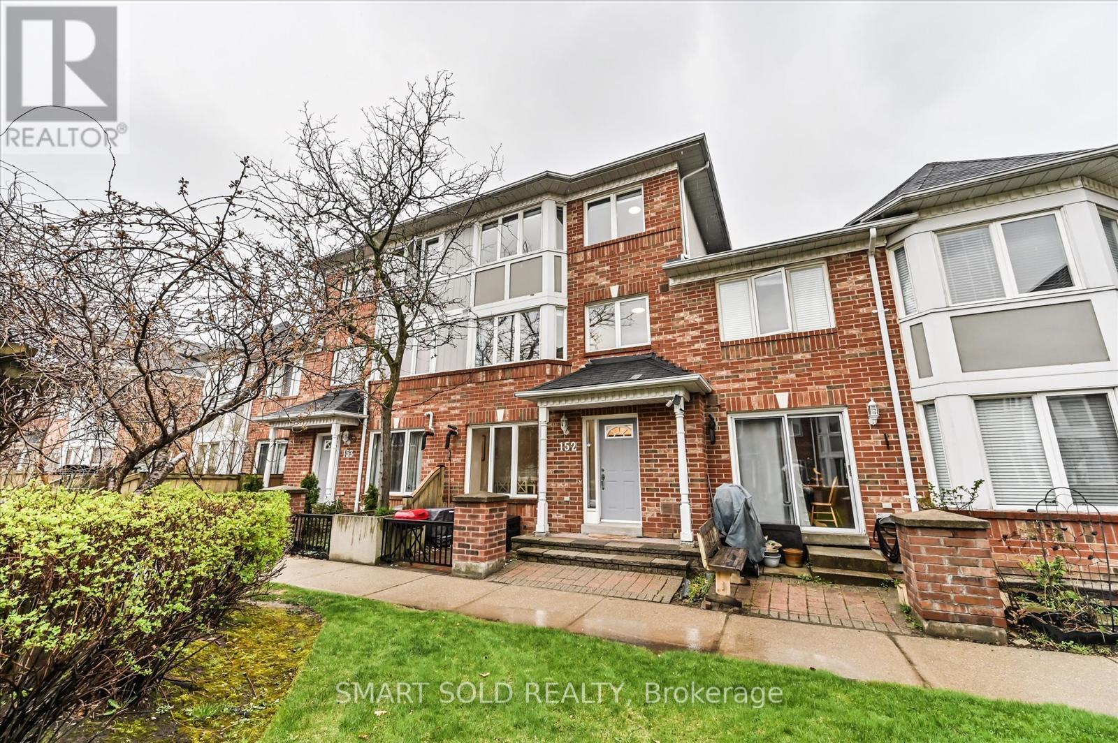 Property at 152 - 18 CLARK AVENUE W image 1