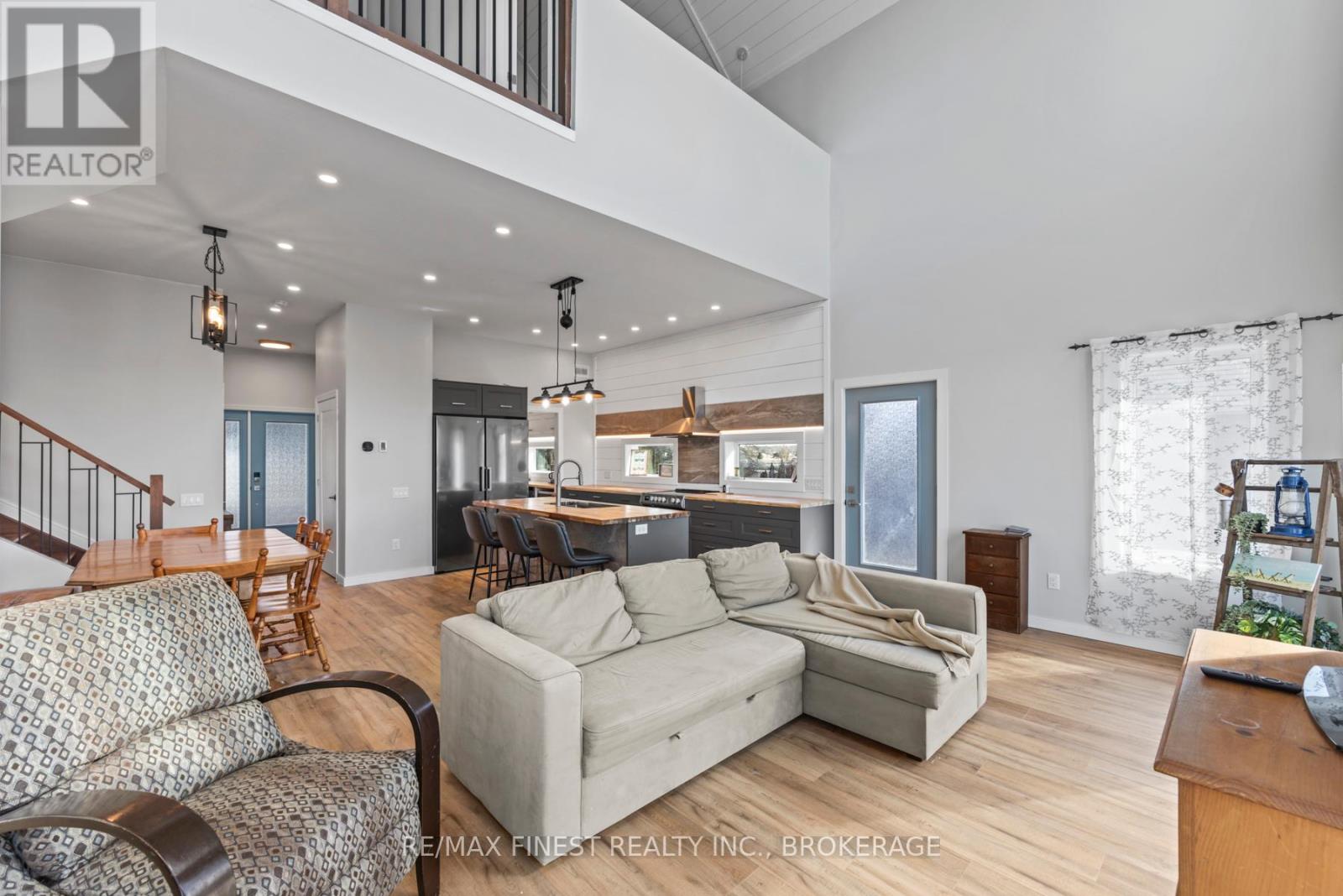 113 Willowbank Road E, Gananoque, Ontario  K7G 2V5 - Photo 22 - X12174172