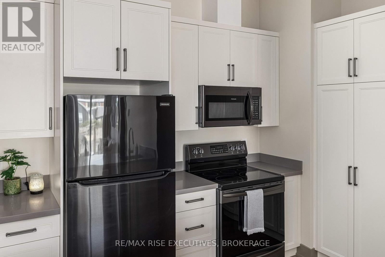 210 - 820 Gardiners Road, Kingston, Ontario  K7M 3X9 - Photo 17 - X12174196