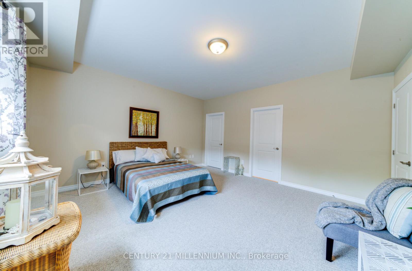 208 - 19a Yonge Street N, Springwater, Ontario  L0L 1P0 - Photo 23 - S12174014