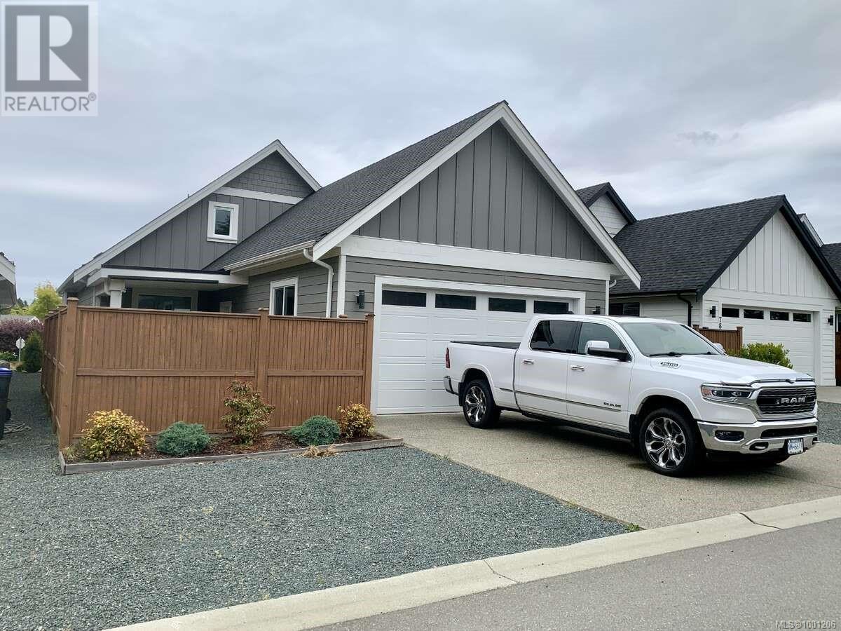 Property at 787 Briarwood Dr image 2