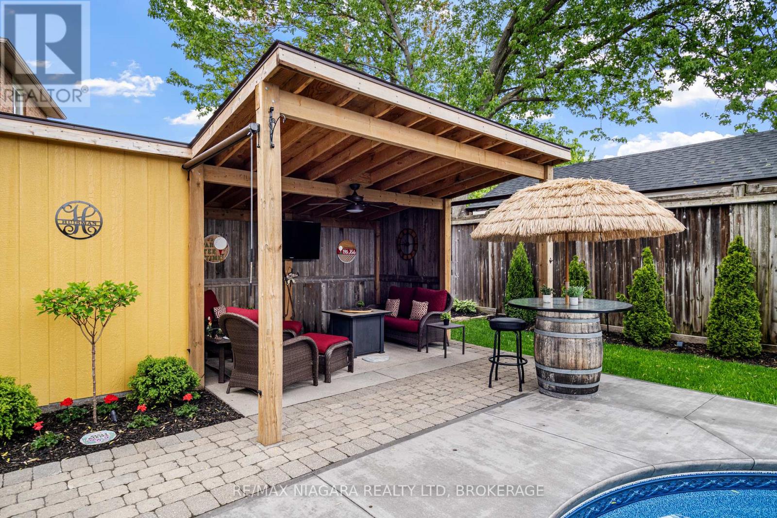 4 Golf Woods Drive, Grimsby (Grimsby East), Ontario  L3M 5P5 - Photo 39 - X12173161