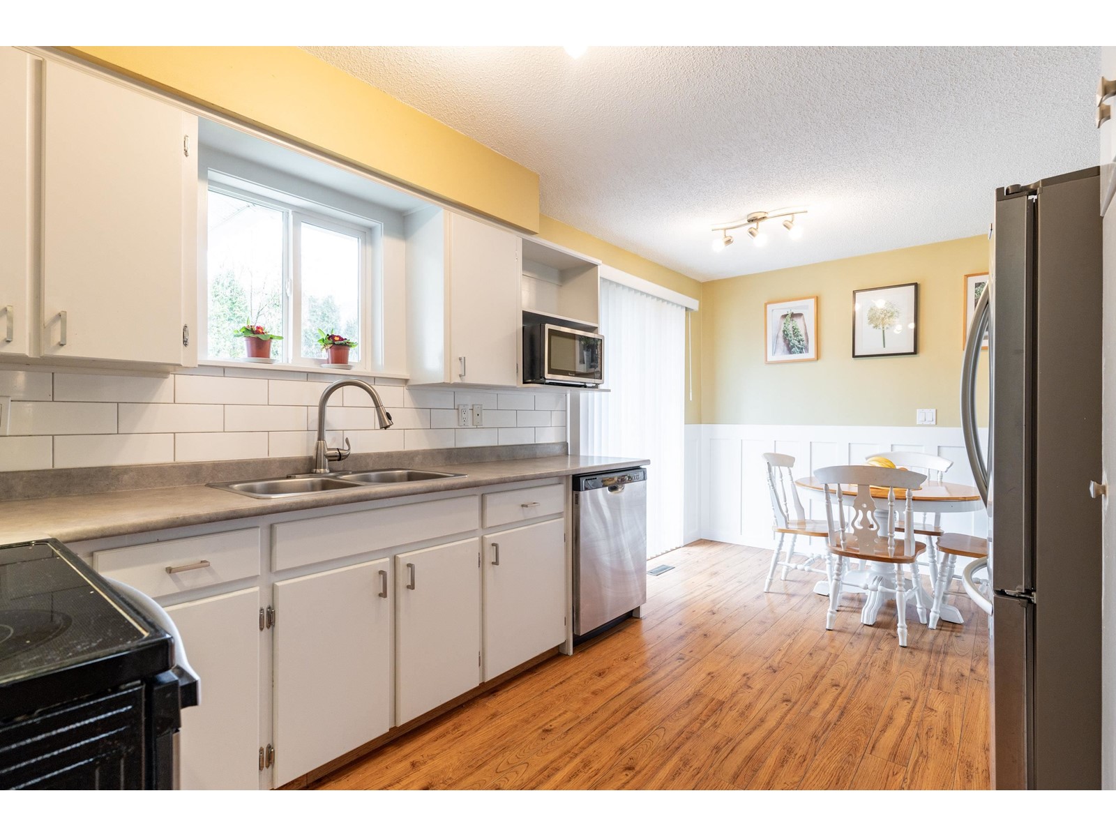 10259 143a Street, Surrey, British Columbia  V3T 5C1 - Photo 9 - R2969533