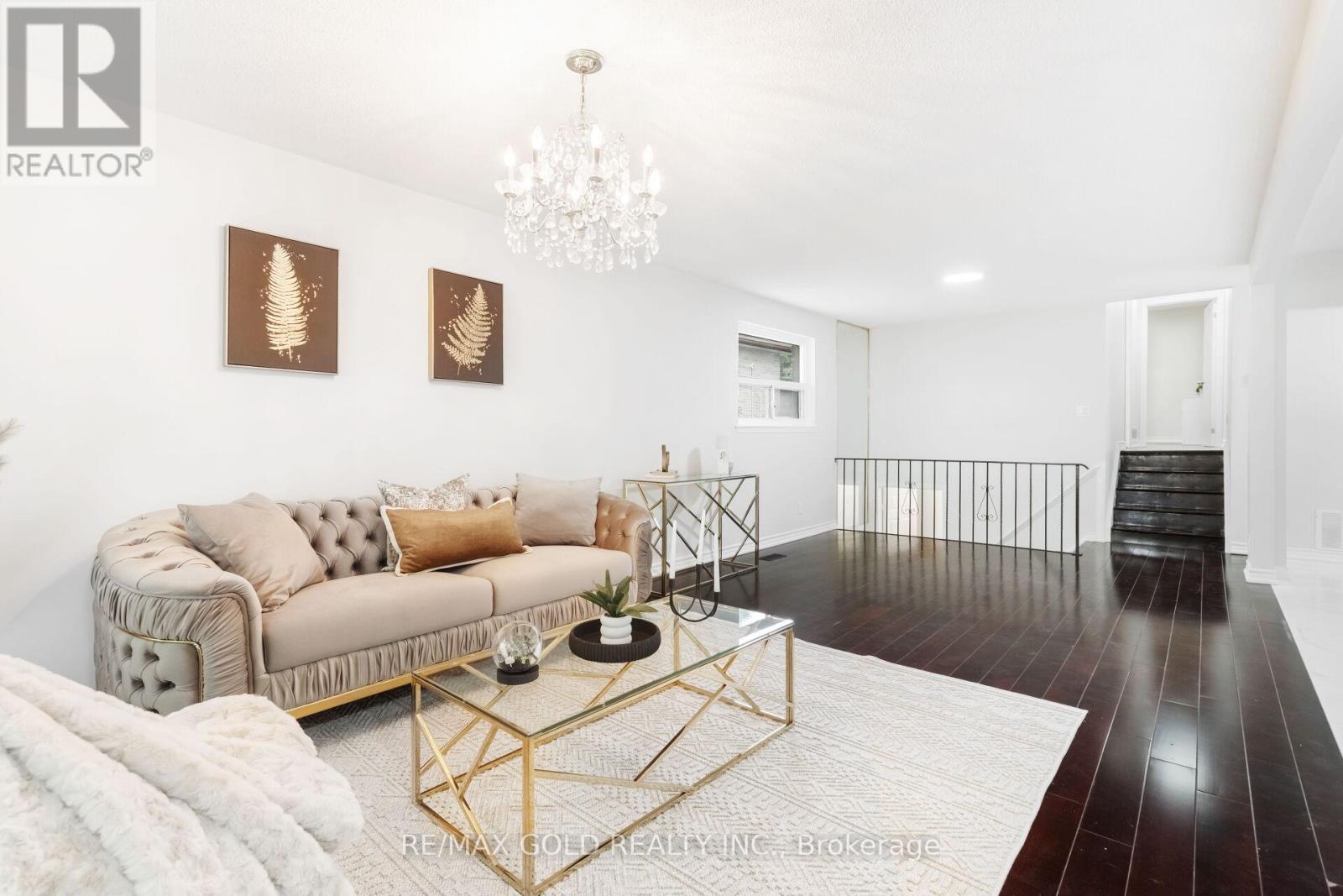 86 Rutherford Road N, Brampton, Ontario  L6V 2J2 - Photo 9 - W12173979
