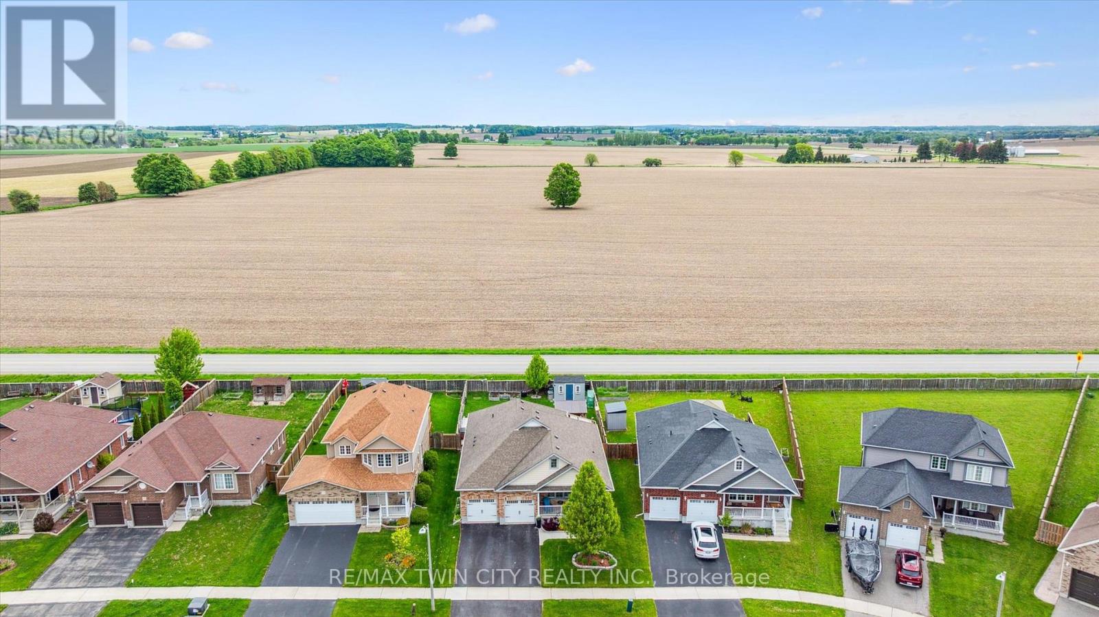 112 English Crescent, Blandford-Blenheim, Ontario  N0J 1S0 - Photo 2 - X12173984