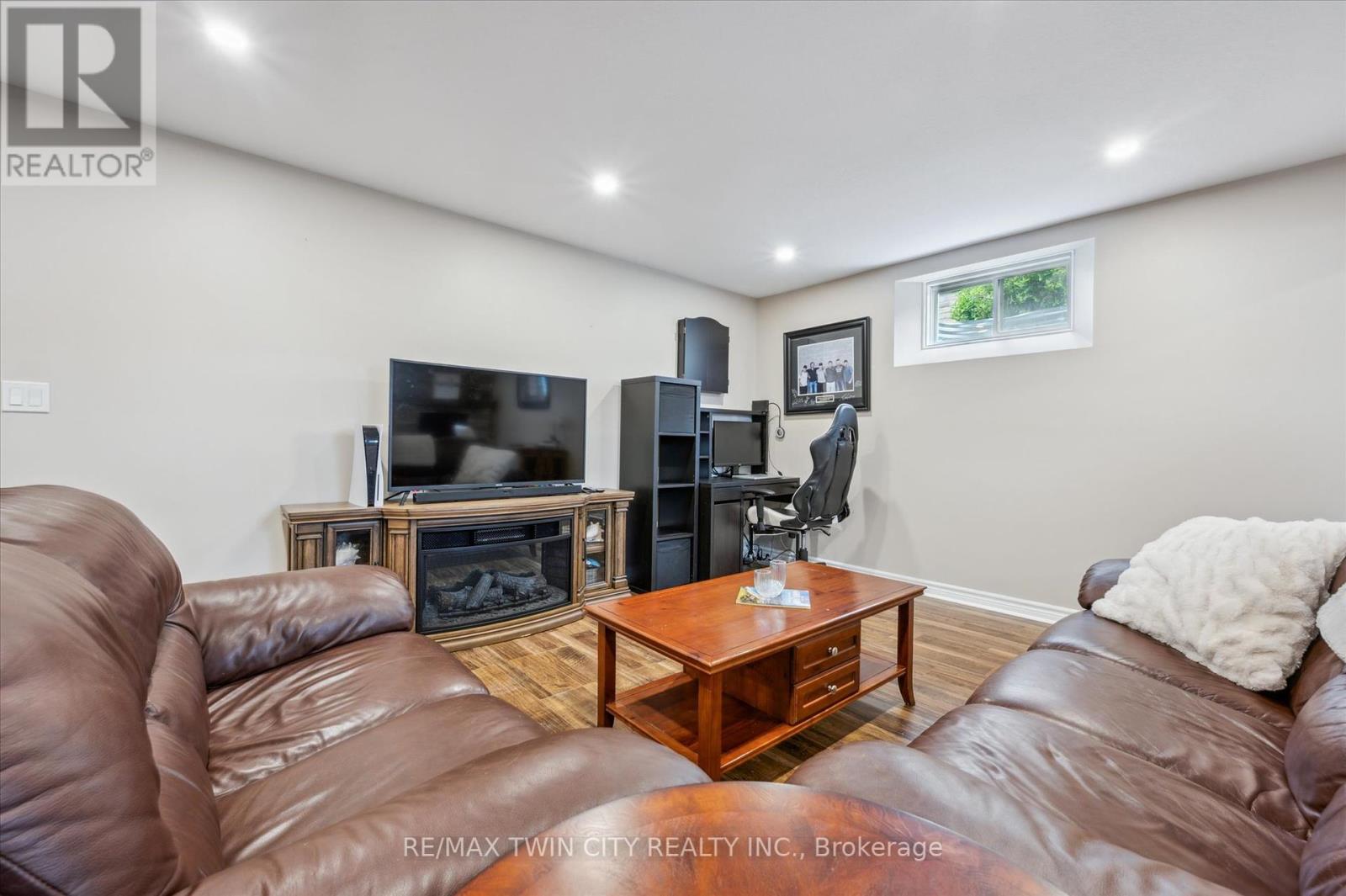 112 English Crescent, Blandford-Blenheim (Plattsville), Ontario  N0J 1S0 - Photo 30 - X12173984