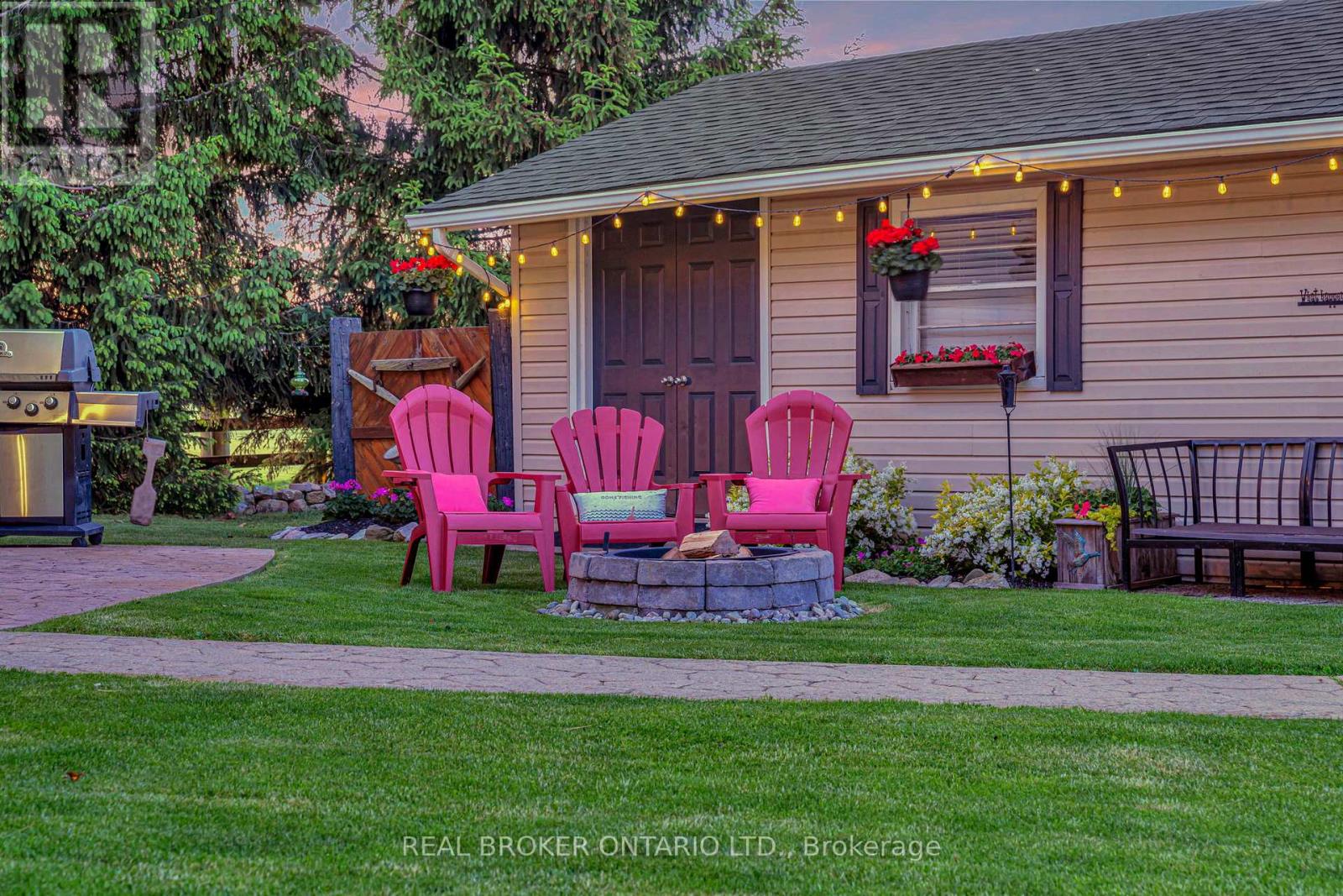 Property at 1697 LAKESHORE ROAD image 4