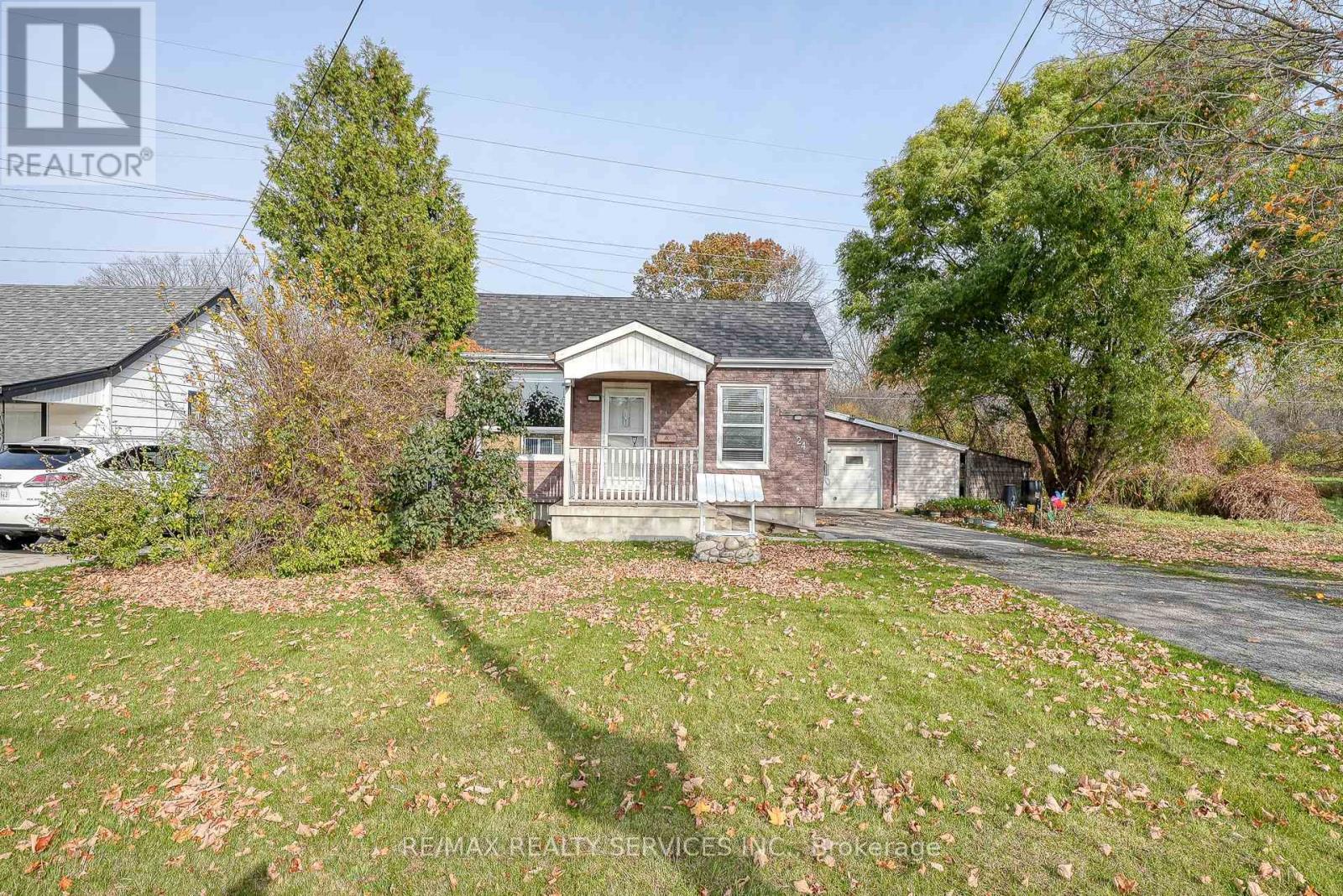 24 Norlan Avenue