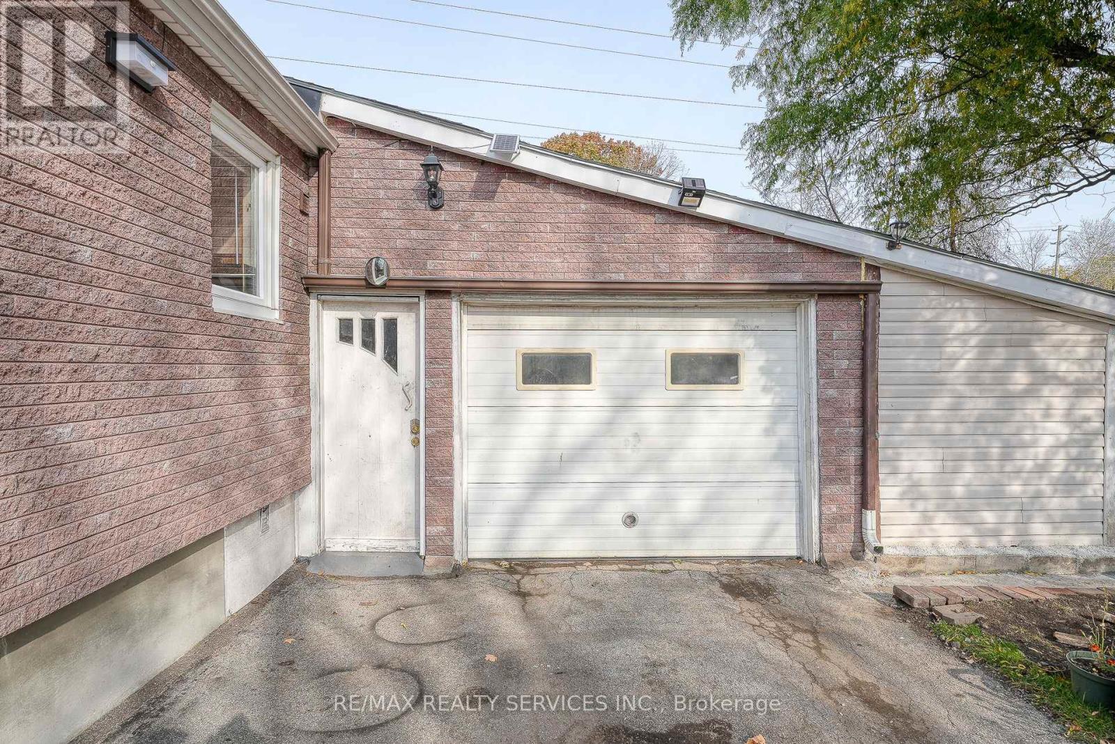 24 Norlan Avenue, London East, Ontario  N5W 5P1 - Photo 31 - X12174036