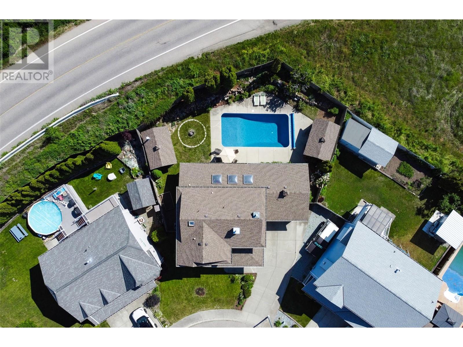 Property at 2205 Canary Place image 3
