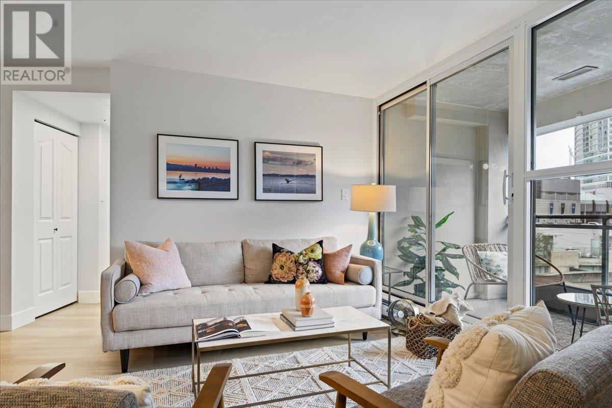 Listing Picture 6 of 34 : 407 183 KEEFER PLACE, Vancouver / 溫哥華 - 魯藝地產 Yvonne Lu Group - MLS Medallion Club Member