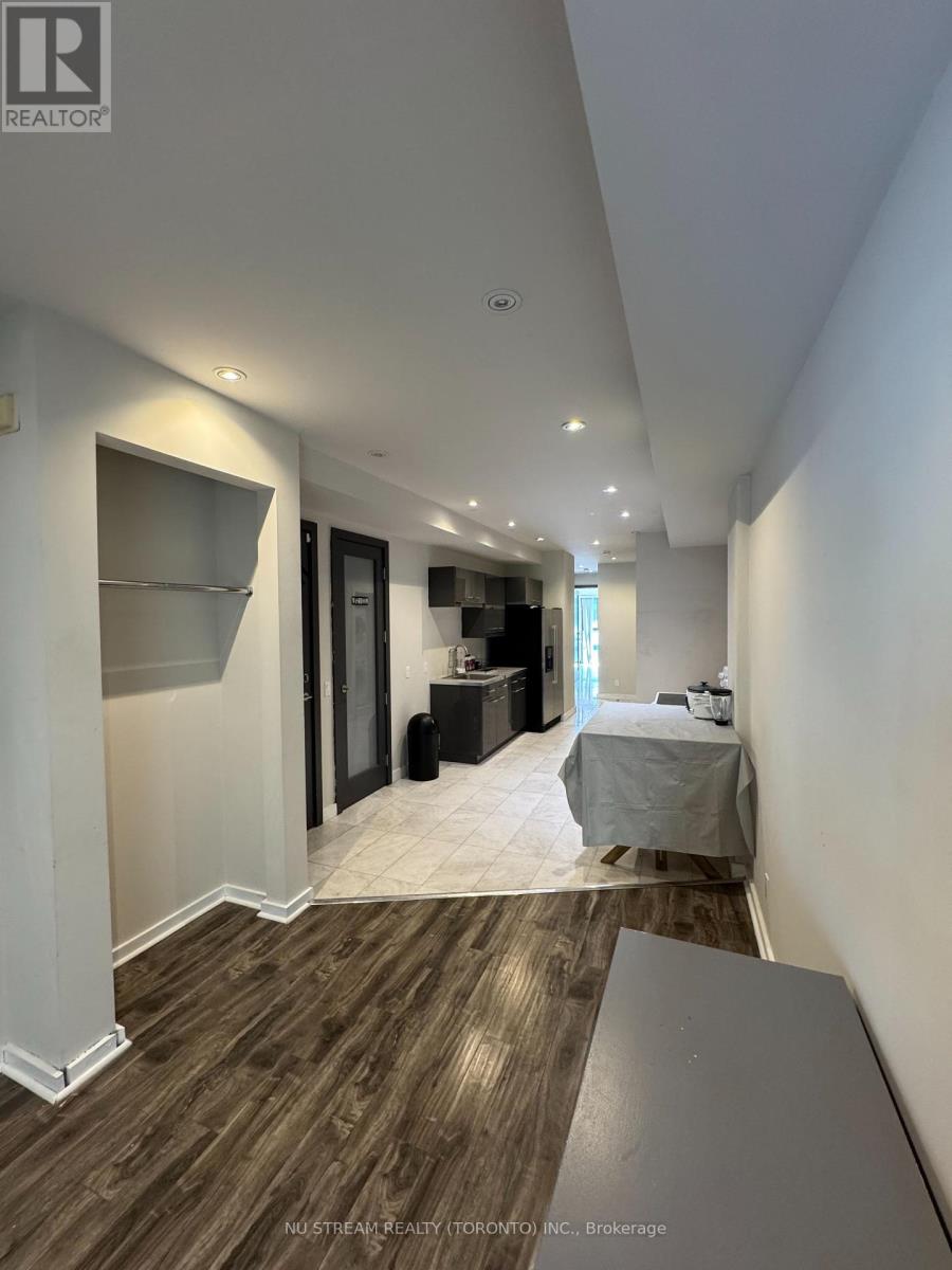 2f - 652 Spadina Avenue, Toronto, Ontario  M5S 2H7 - Photo 5 - C12167422