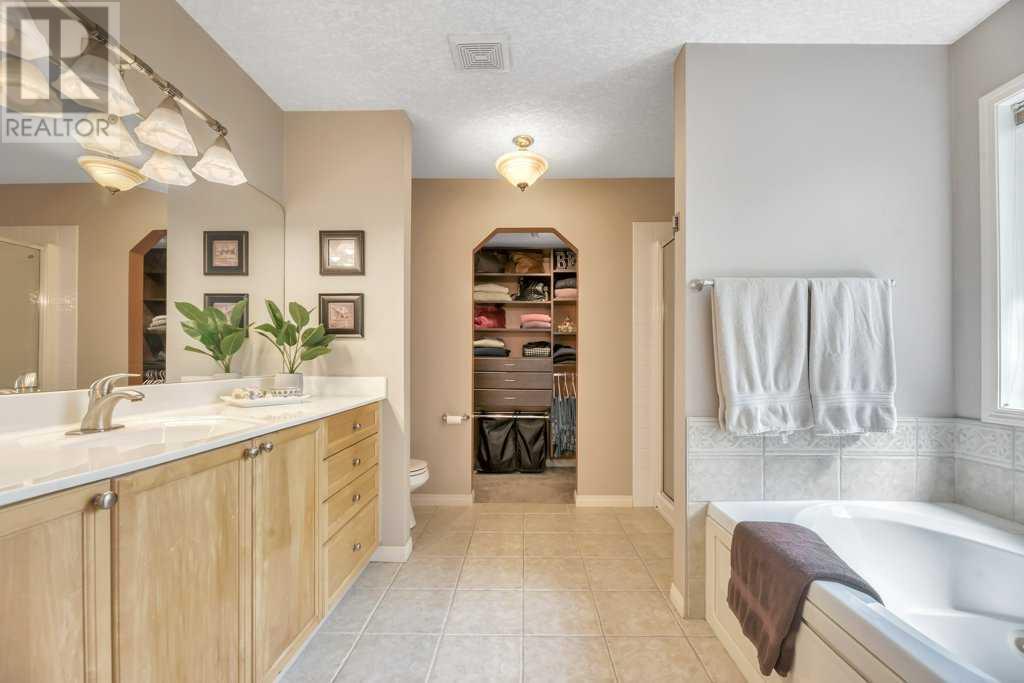 343 Oakmere Way, Chestermere, Alberta  T1Y 1N3 - Photo 35 - A2224449