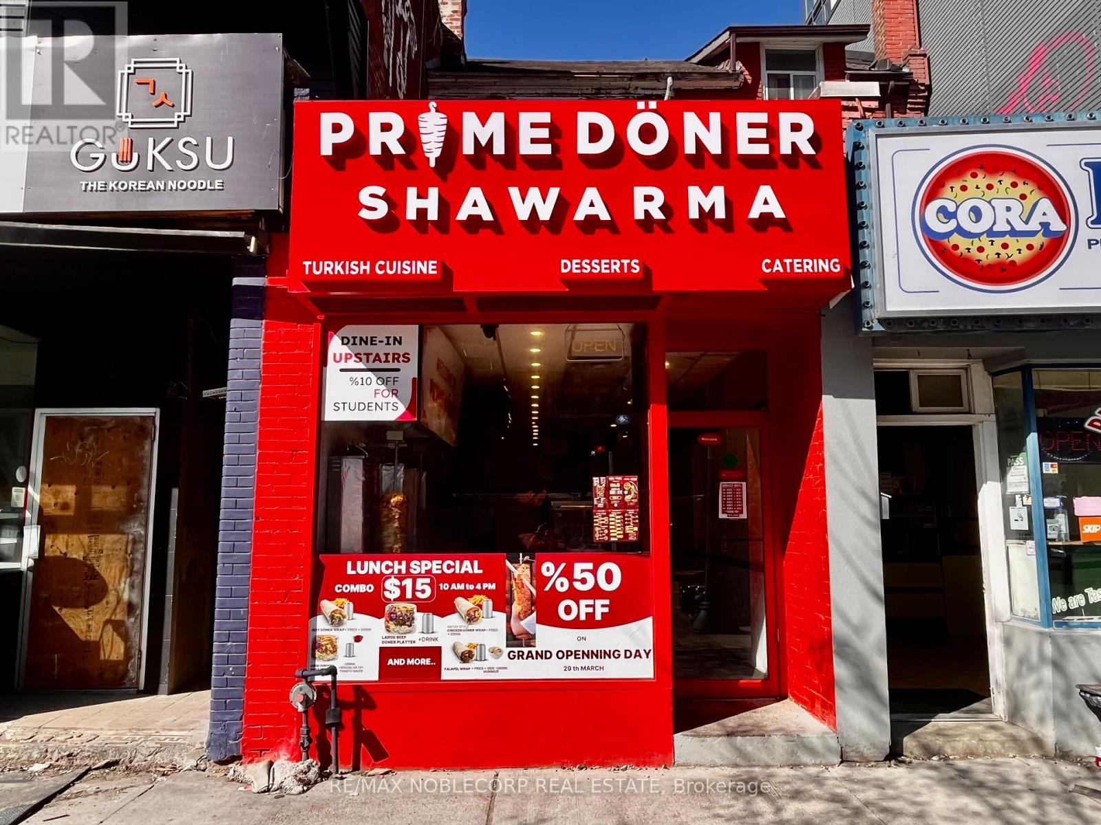 656 SPADINA AVENUE, Toronto, Ontario