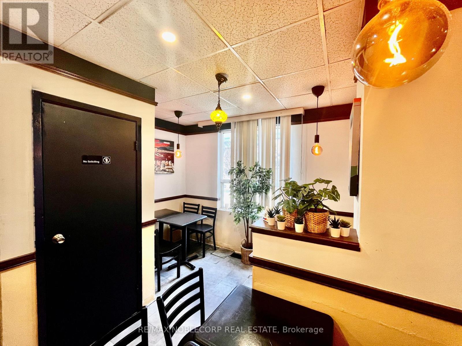 656 Spadina Avenue, Toronto, Ontario  M5S 2H7 - Photo 14 - C12174038