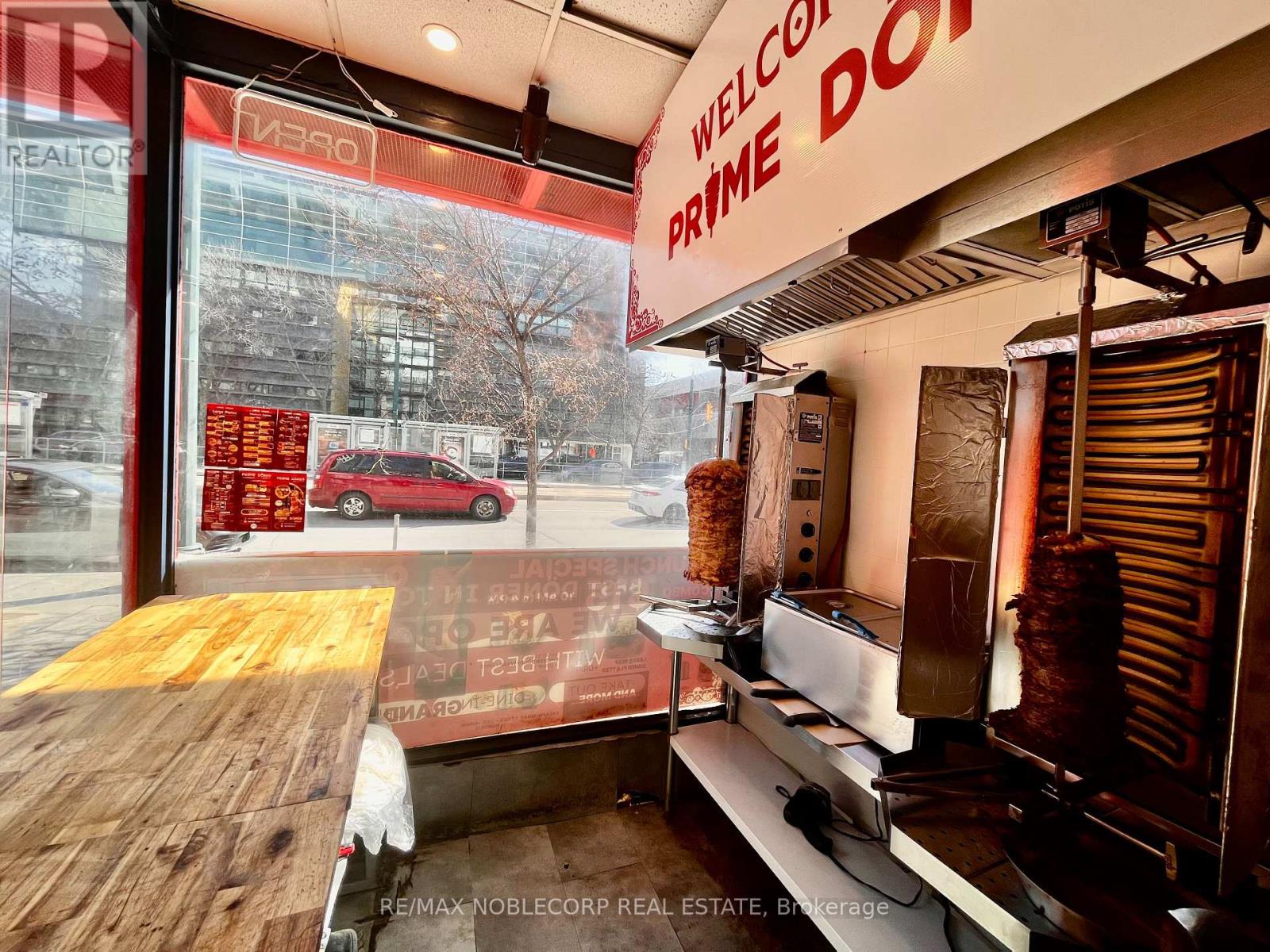 656 Spadina Avenue, Toronto, Ontario  M5S 2H7 - Photo 6 - C12174038