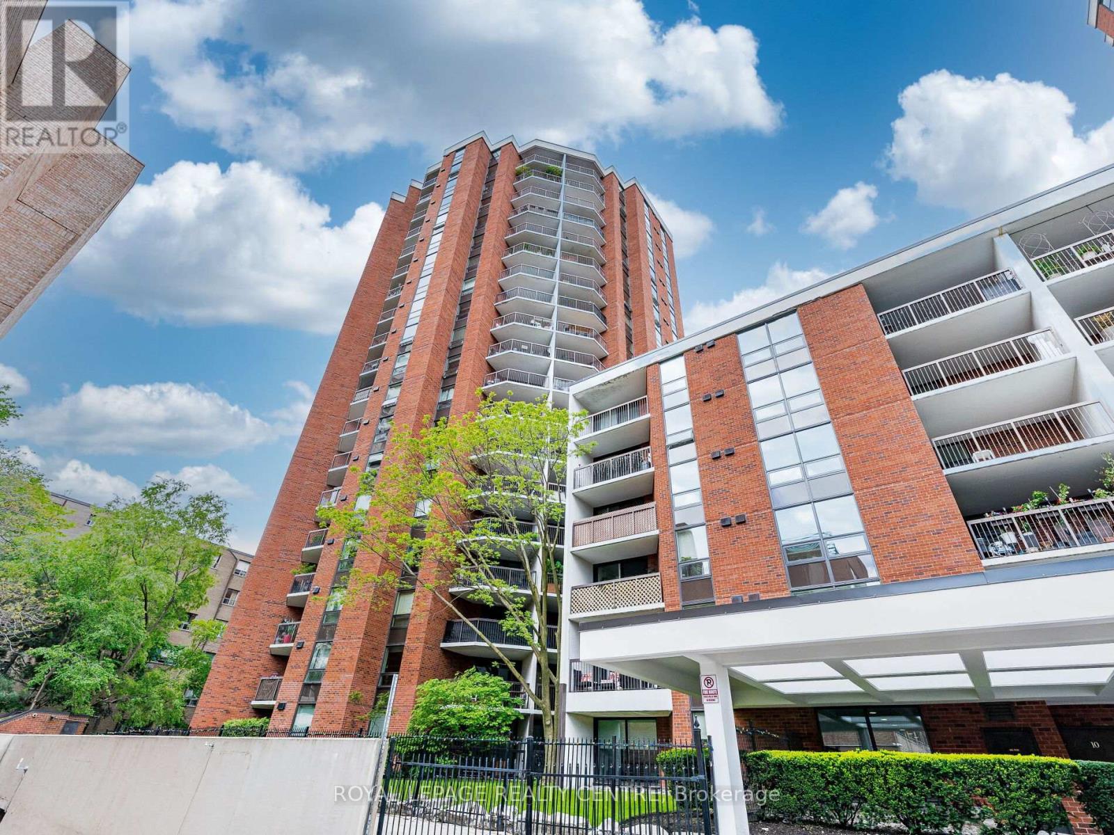 312 - 77 Maitland Place, Toronto, Ontario  M4Y 2V6 - Photo 1 - C12174073