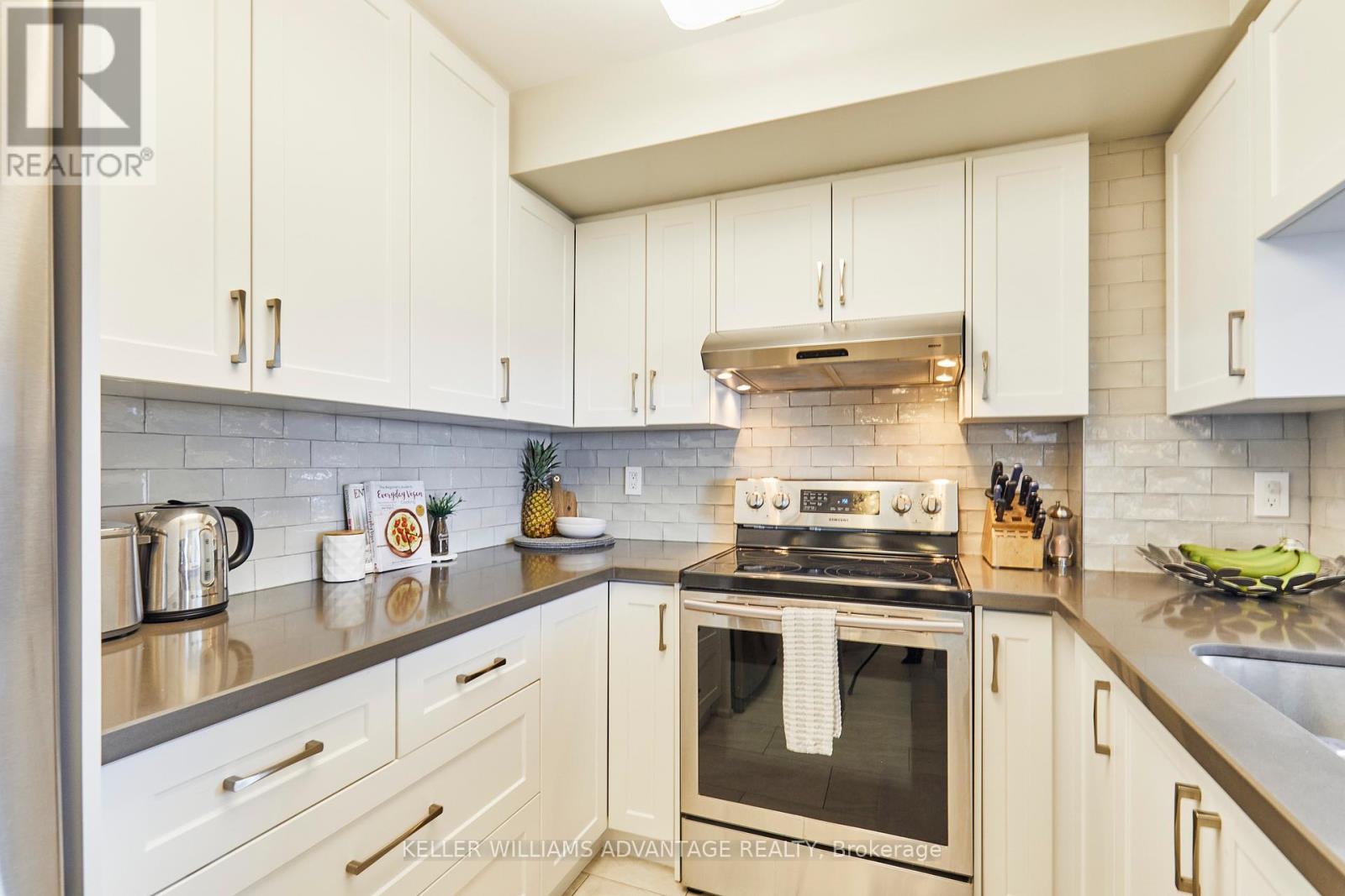 1106 - 1700 Eglinton Avenue E, Toronto (Victoria Village), Ontario  M4A 2X4 - Photo 17 - C12174133