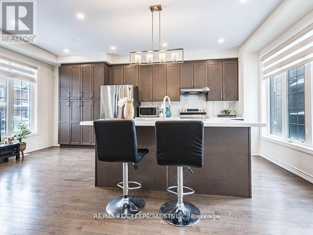 60 Block Road, Brampton (Northwest Brampton), Ontario  L7A 5B3 - Photo 8 - W12139517