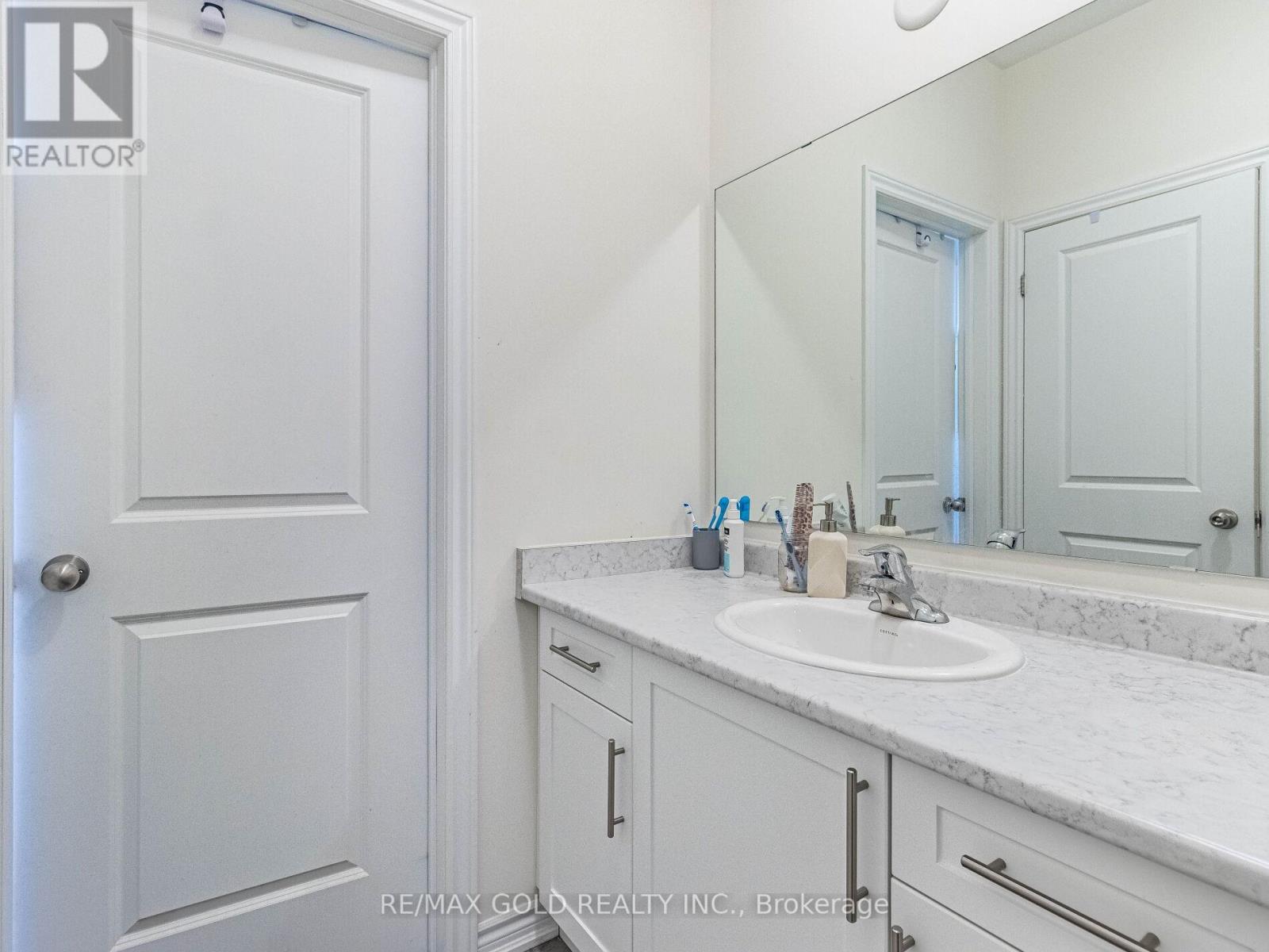 37 Peak Drive, Brampton, Ontario  L6X 5S5 - Photo 30 - W12045734