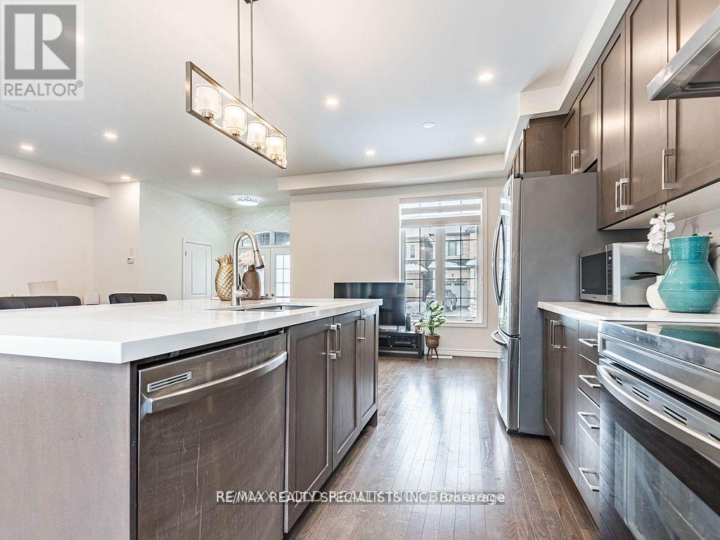 60 Block Road, Brampton (Northwest Brampton), Ontario  L7A 5B3 - Photo 12 - W12139517