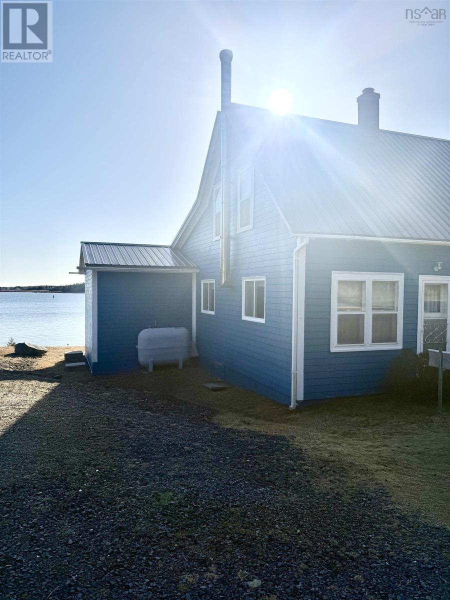 Property at 96 East Side Bickerton Road image 2