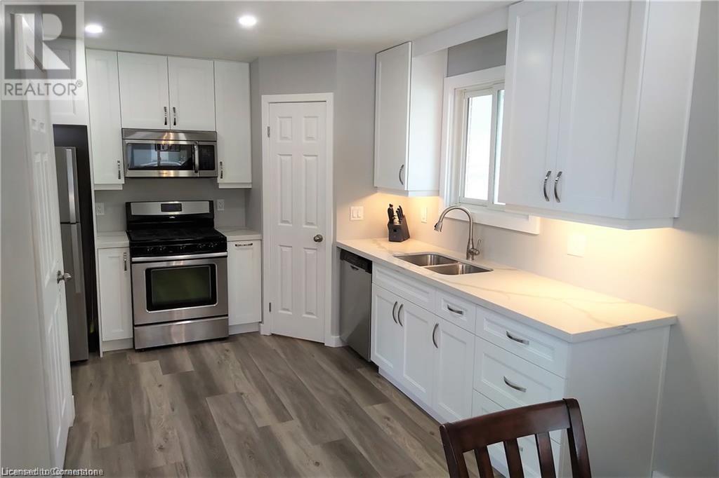 20 Sunrise Drive Unit# Upper, Kitchener, Ontario  N2B 3B4 - Photo 17 - 40724033