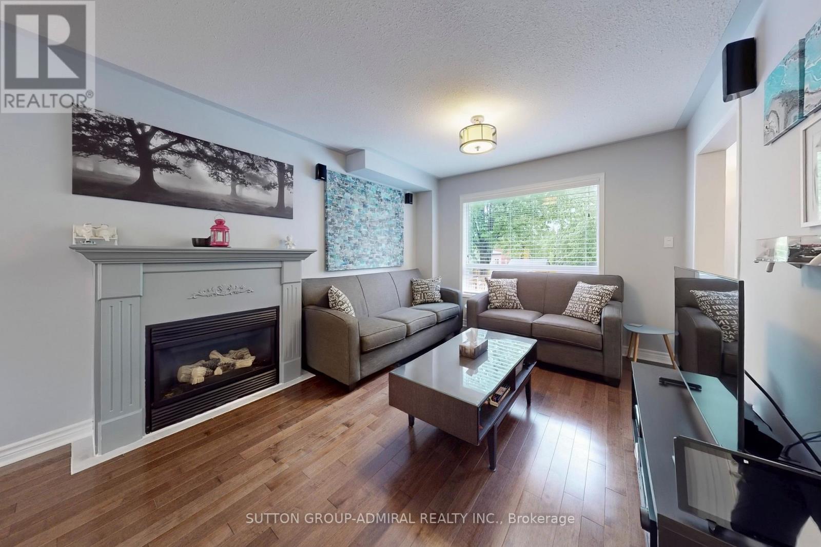 4 Blanchard Court, Whitby, Ontario  L1M 1H5 - Photo 5 - E12171498