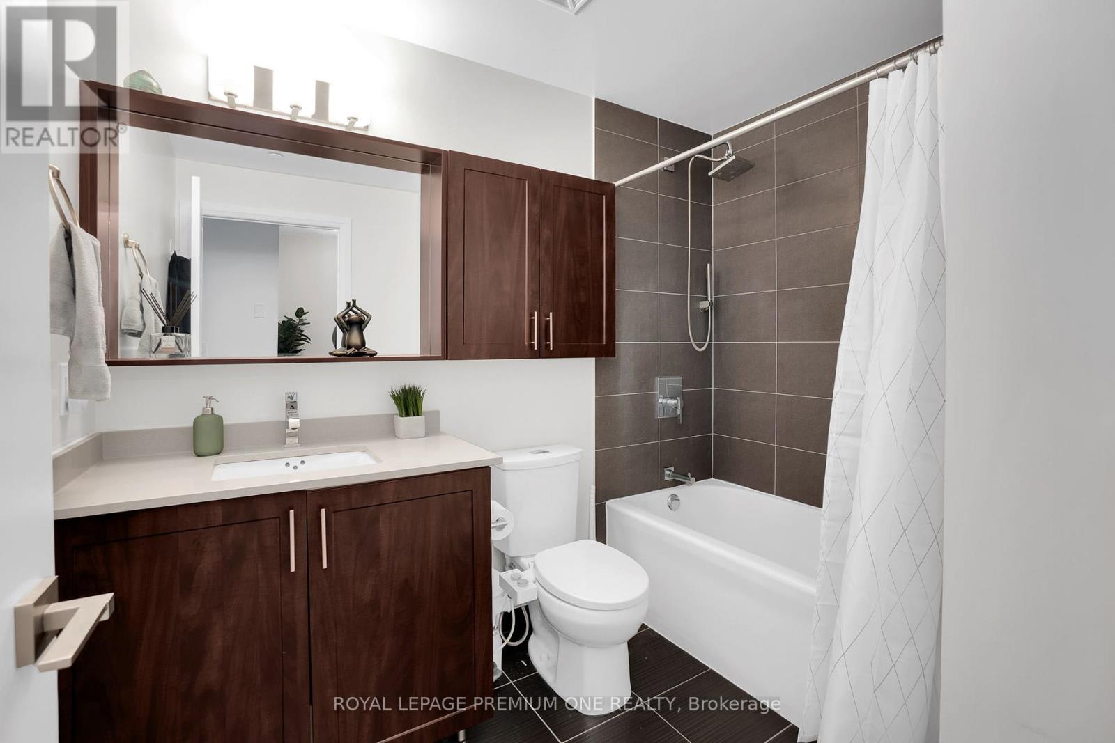 1803 - 3600 Highway 7 Road, Vaughan, Ontario  L4L 0G7 - Photo 8 - N12174065